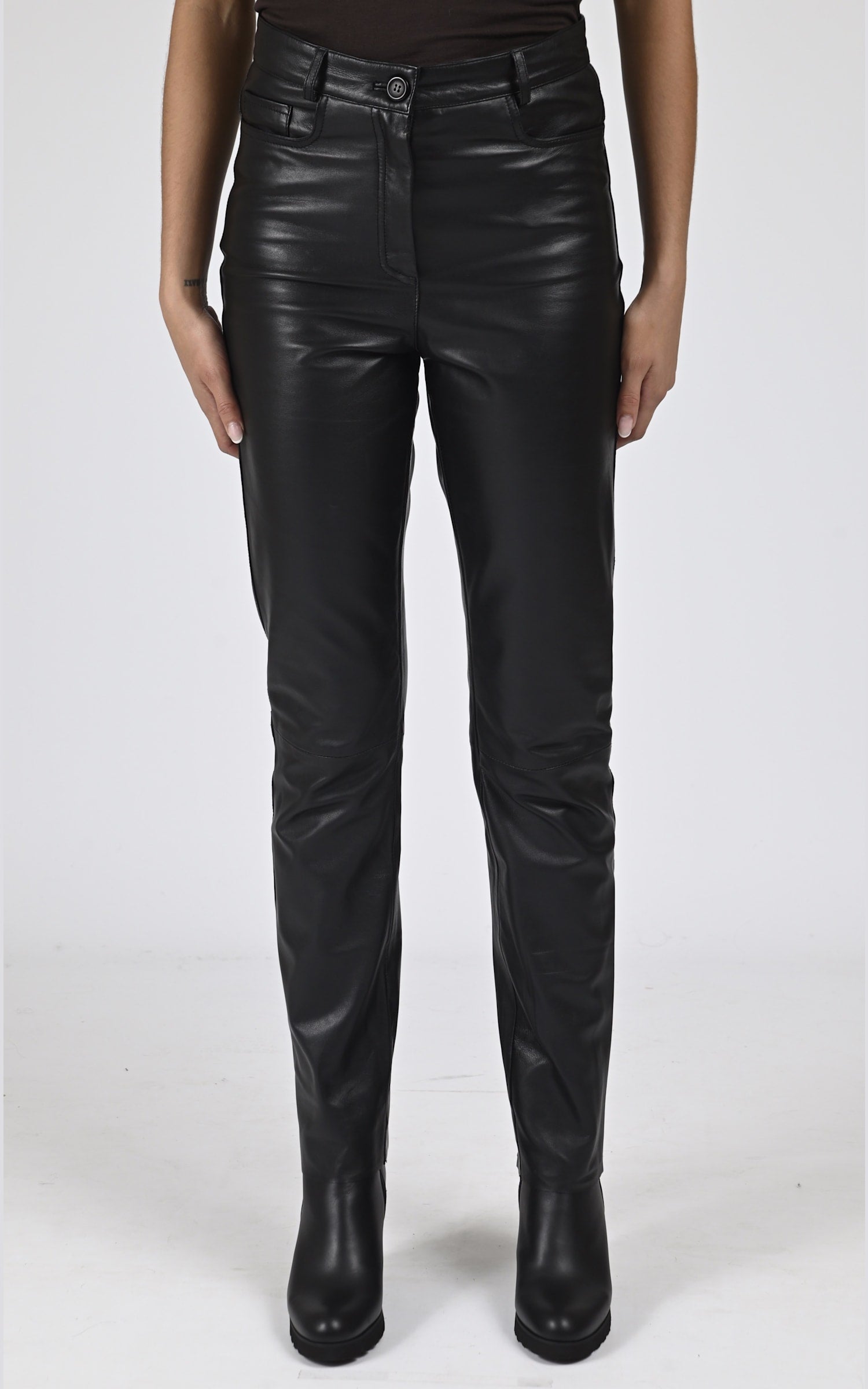 Pantalon Cuir Femme La canadienne, modèle Jean biker de couleur noir