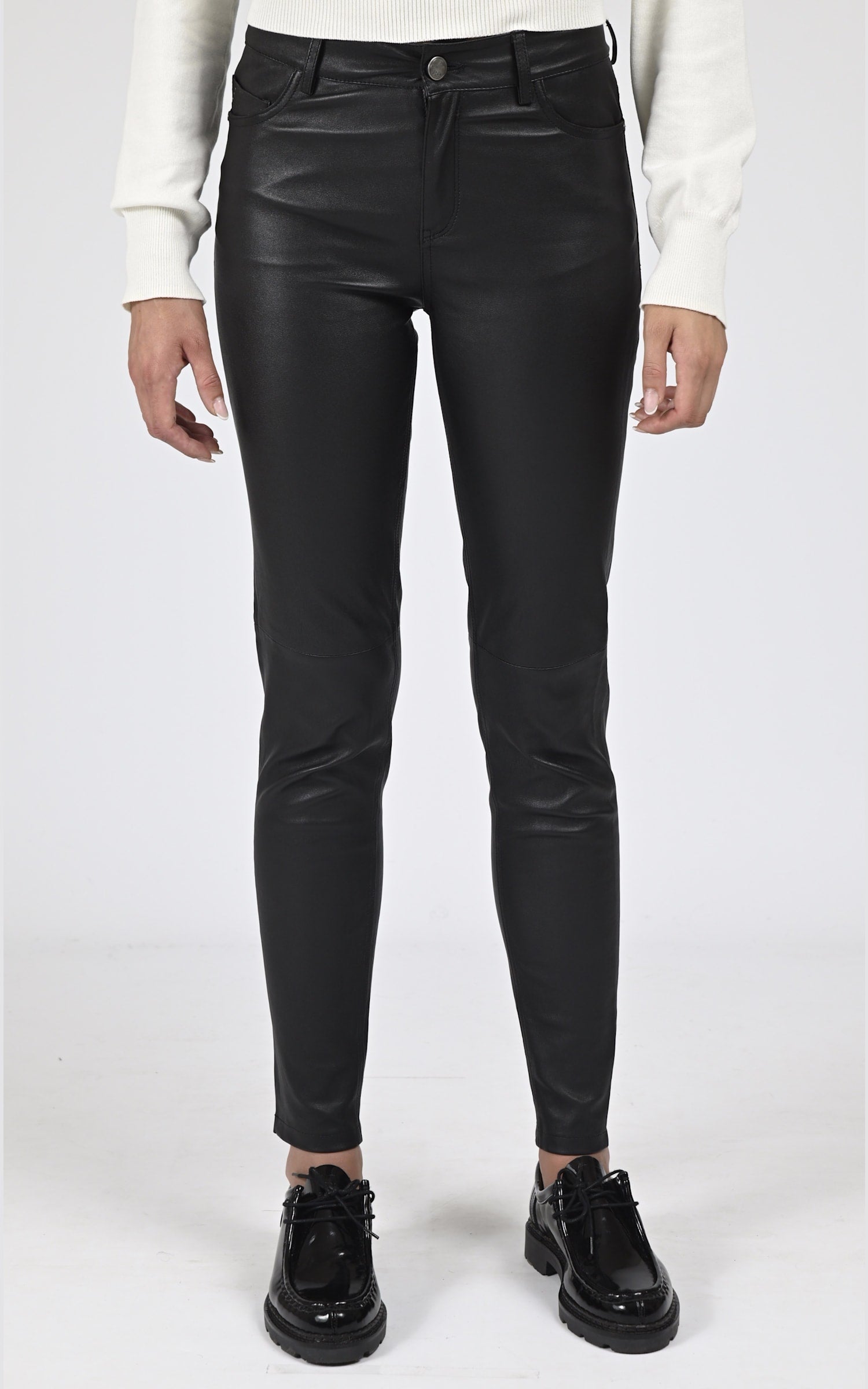 Pantalon Cuir Femme Rose garden, modèle Jiny 102086 de couleur noir