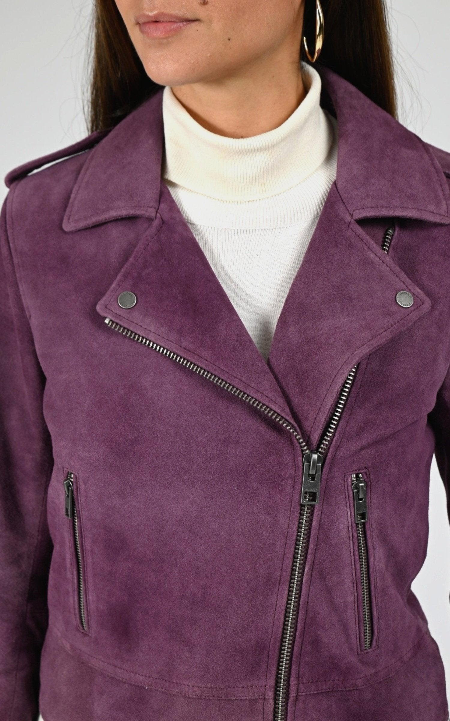 Blouson Cuir Femme Oakwood, modèle Joella 65043 de couleur plum 541