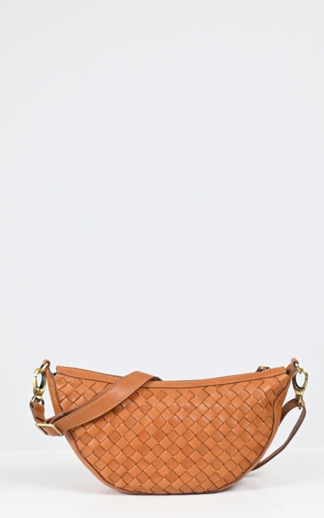 Sac Cuir Mixte O My Bag, modèle Leo woven de couleur cognac