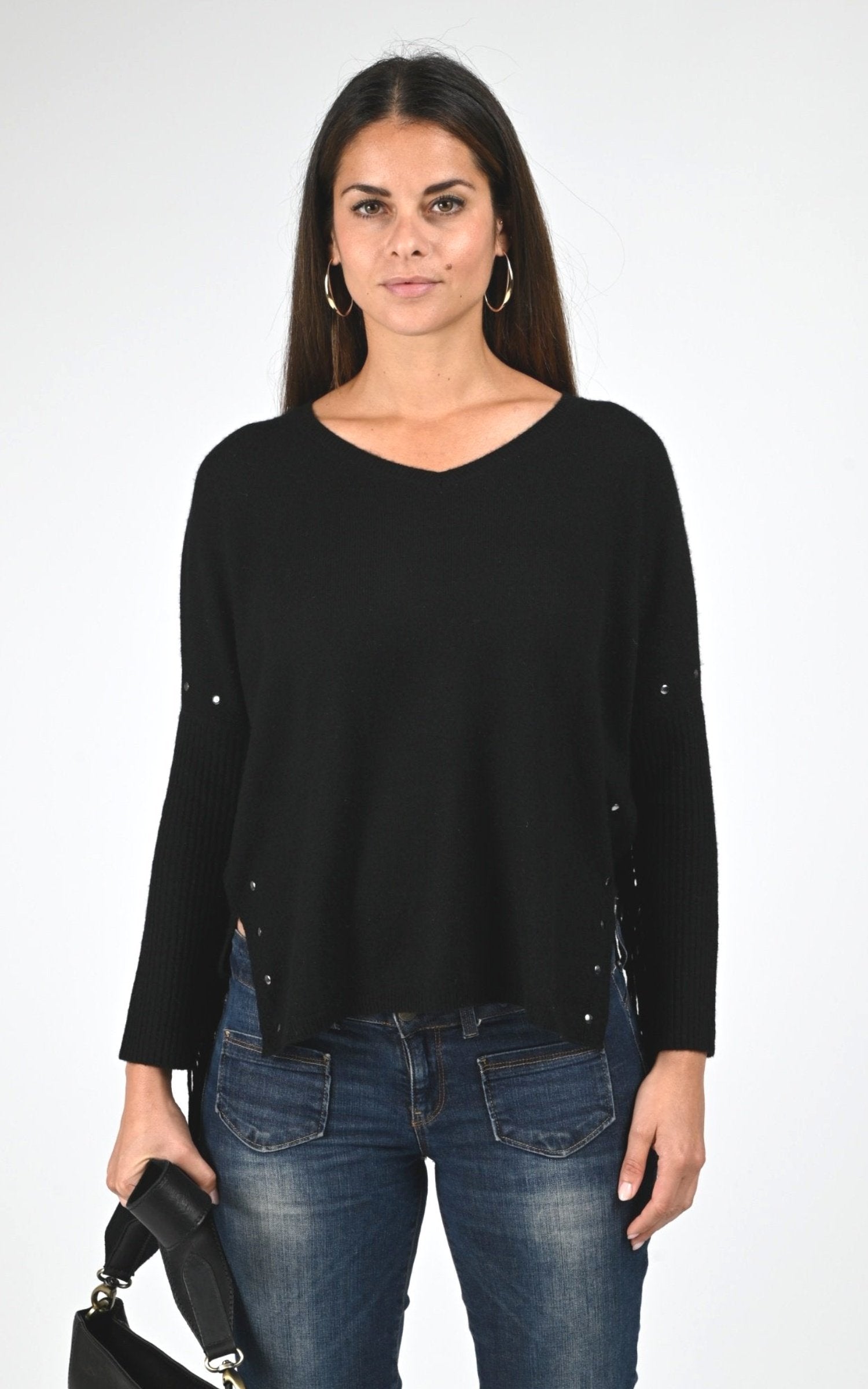 Pull poncho Textile Femme Notshy, modèle Livo 4704111c de couleur noir 1