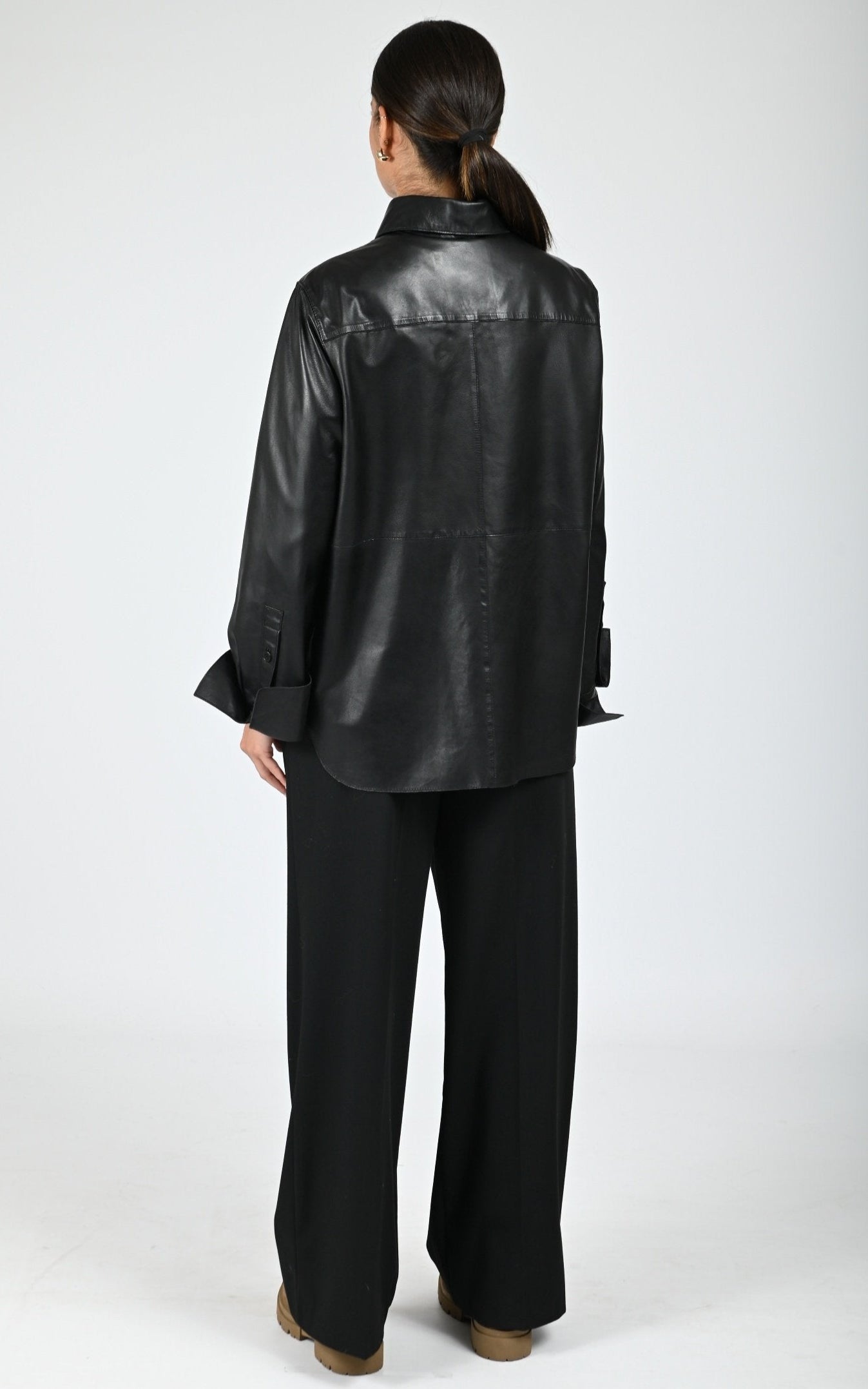 Chemise en cuir Lauren noir 4