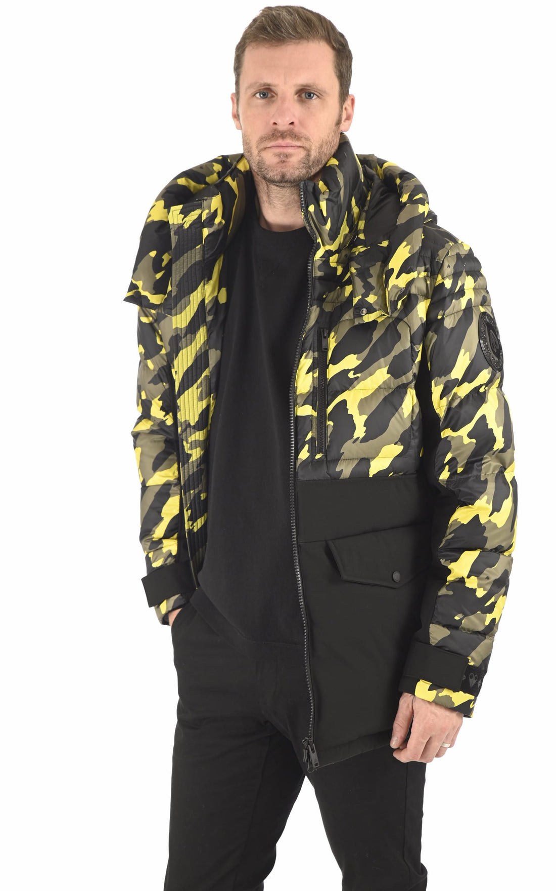 Ves doudoune Textile Homme Moose knuckles, modèle M32mj139h de couleur jaune