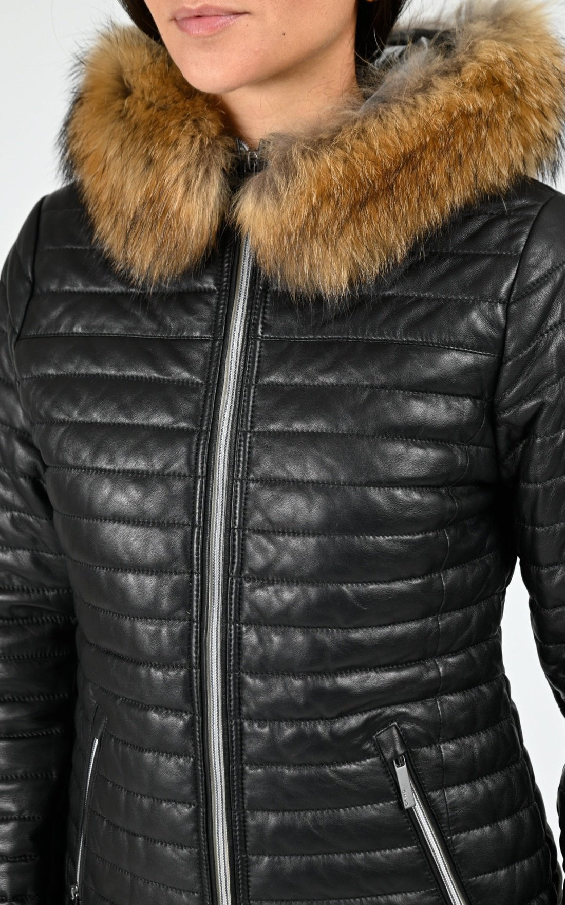 Veste Cuir Femme Oakwood, modèle Mandy 64911 de couleur black 501
