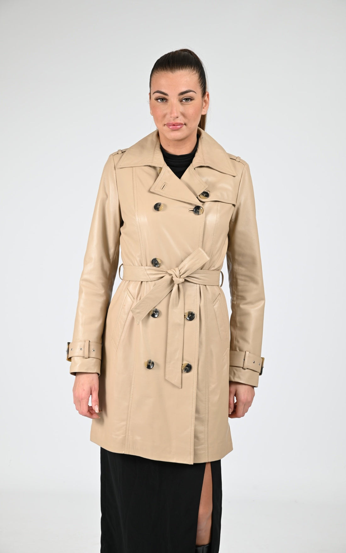A &quot;MARGOT&quot; Beige La Canadienne 7/8 Femme closed photo