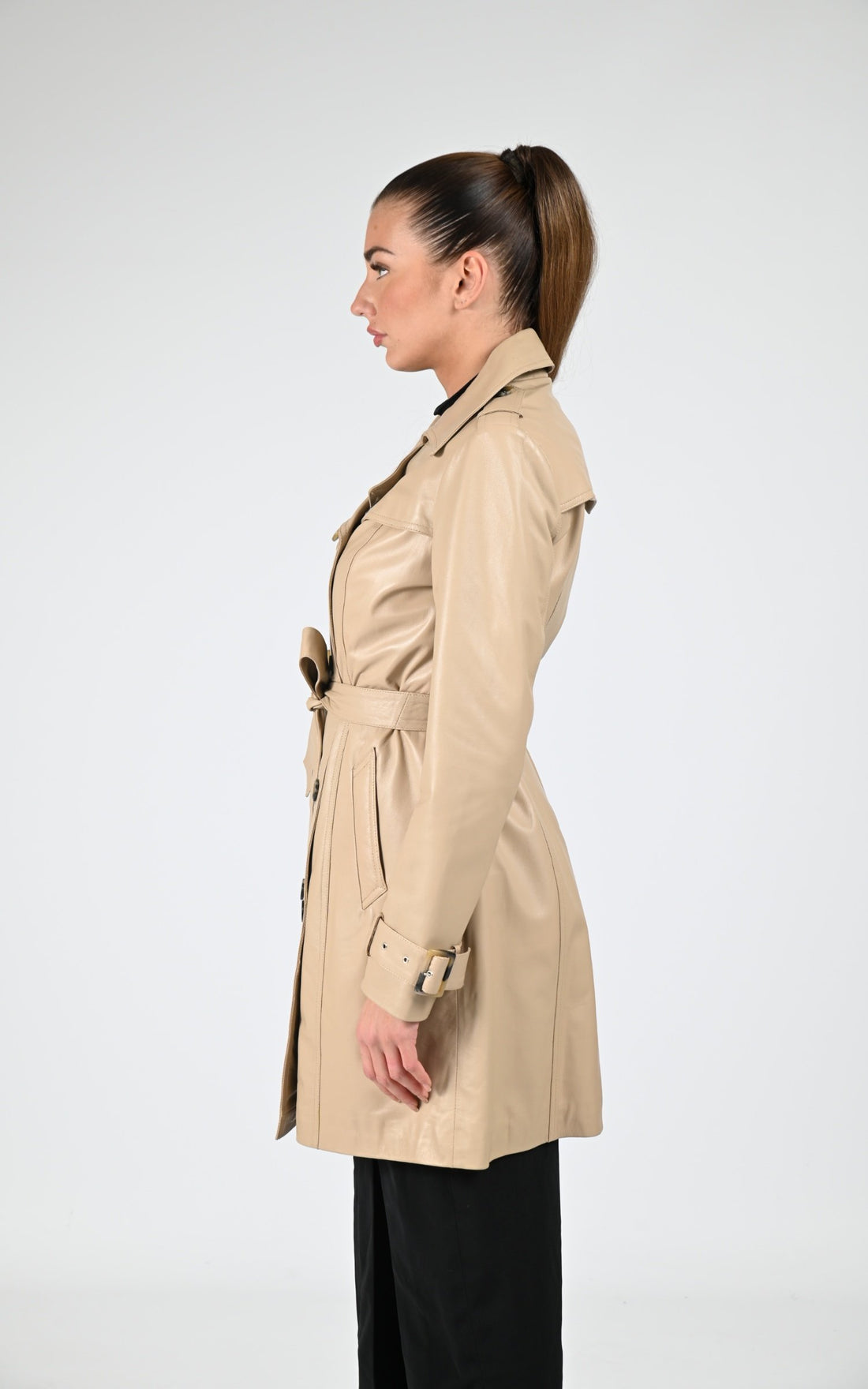 A &quot;MARGOT&quot; Beige La Canadienne 7/8 Femme closed photo
