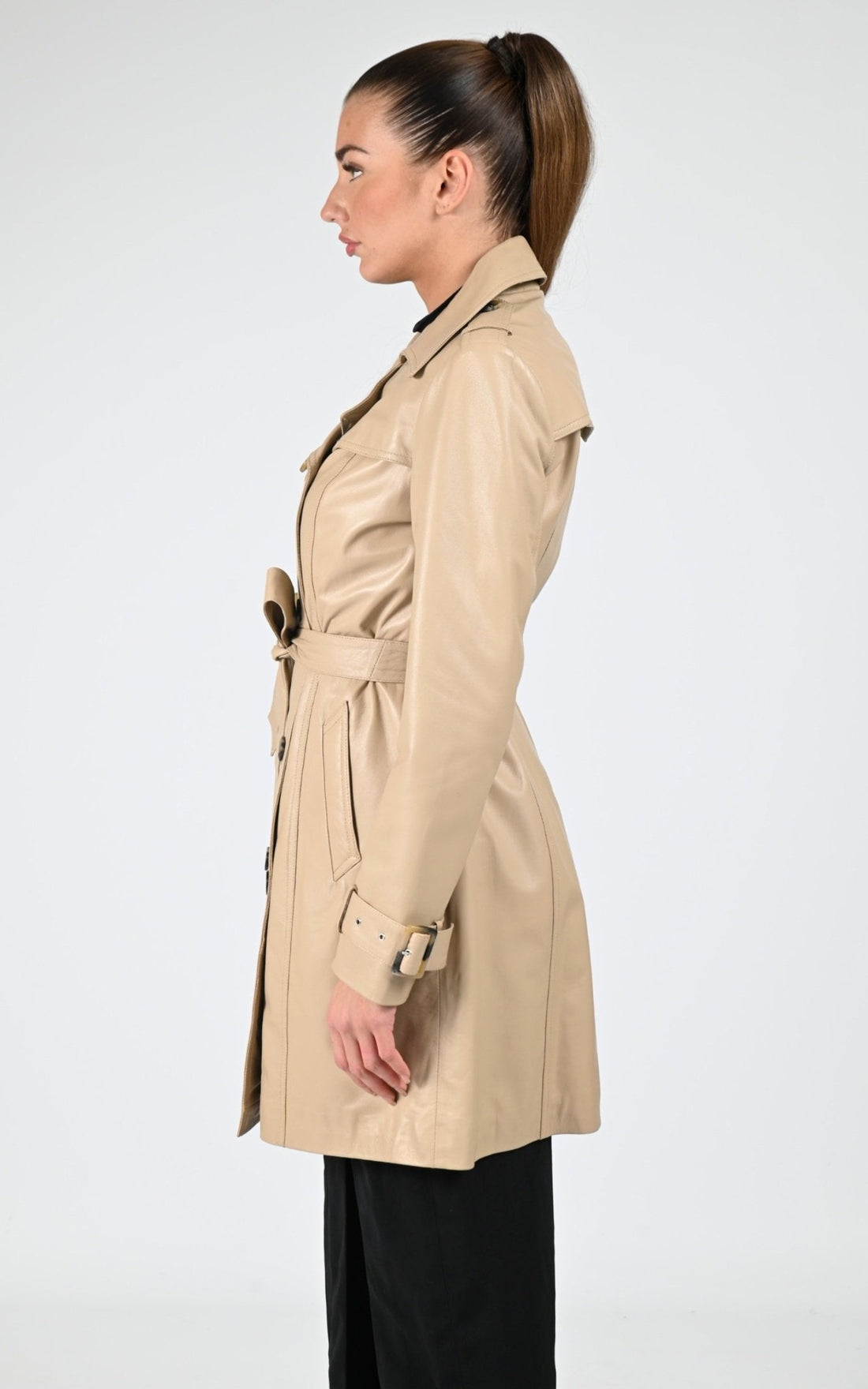 A &quot;MARGOT&quot; Beige La Canadienne 7/8 Femme opened photo