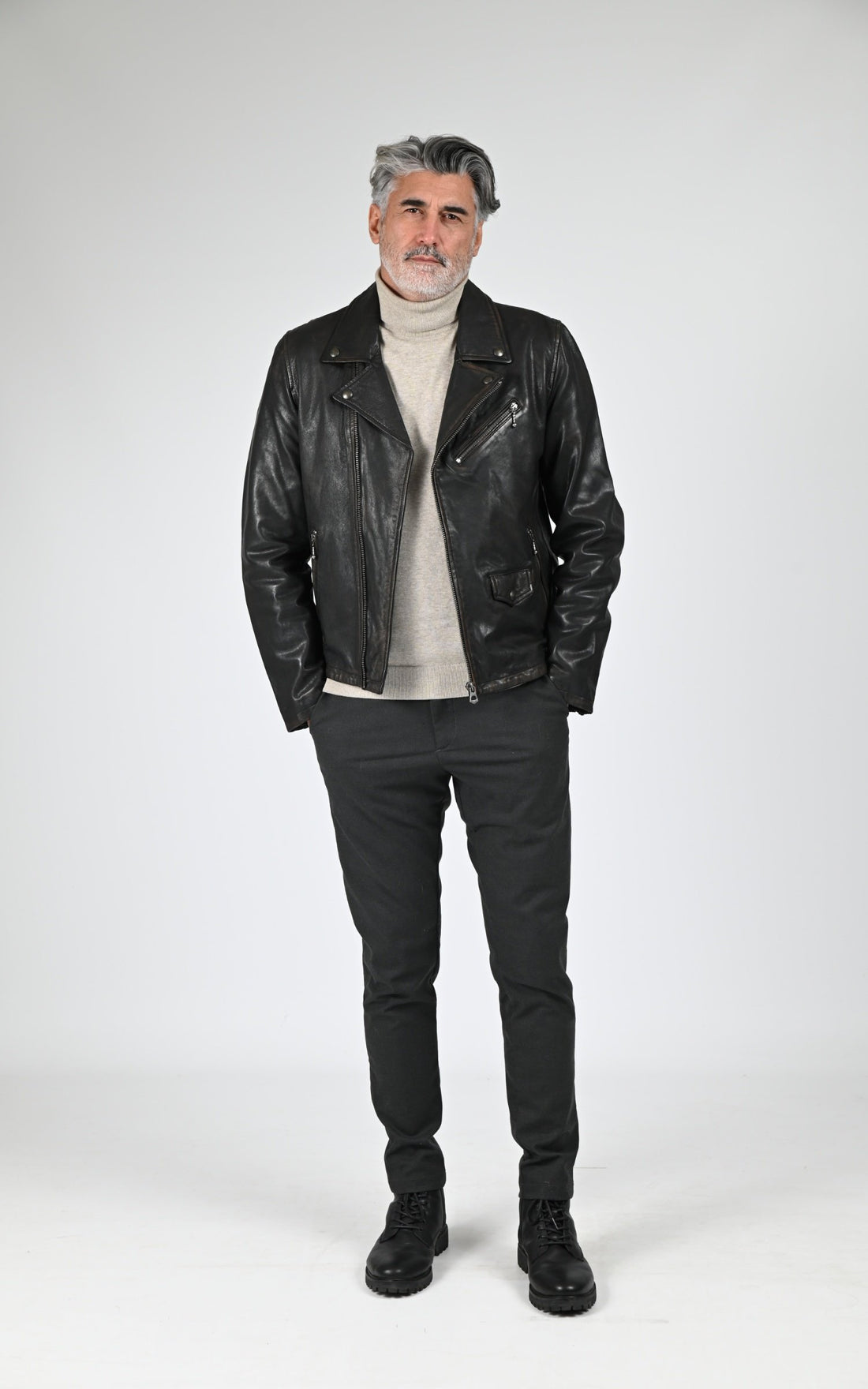 A &quot;MIAMI 102427&quot; Noir Daytona 73 Perfecto Homme opened photo