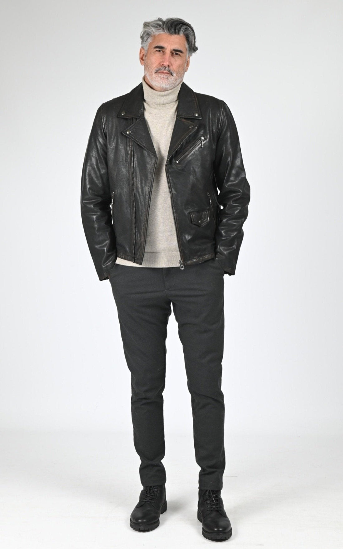 A &quot;MIAMI 102427&quot; Noir Daytona 73 Perfecto Homme closed photo