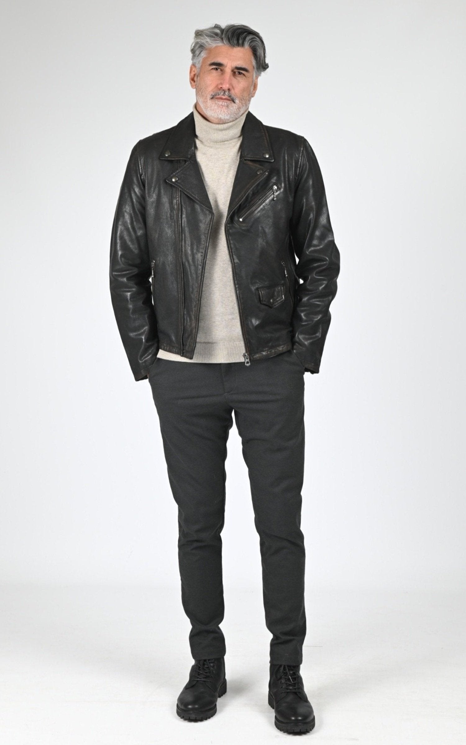 A "MIAMI 102427" Noir Daytona 73 Perfecto Homme opened photo 2