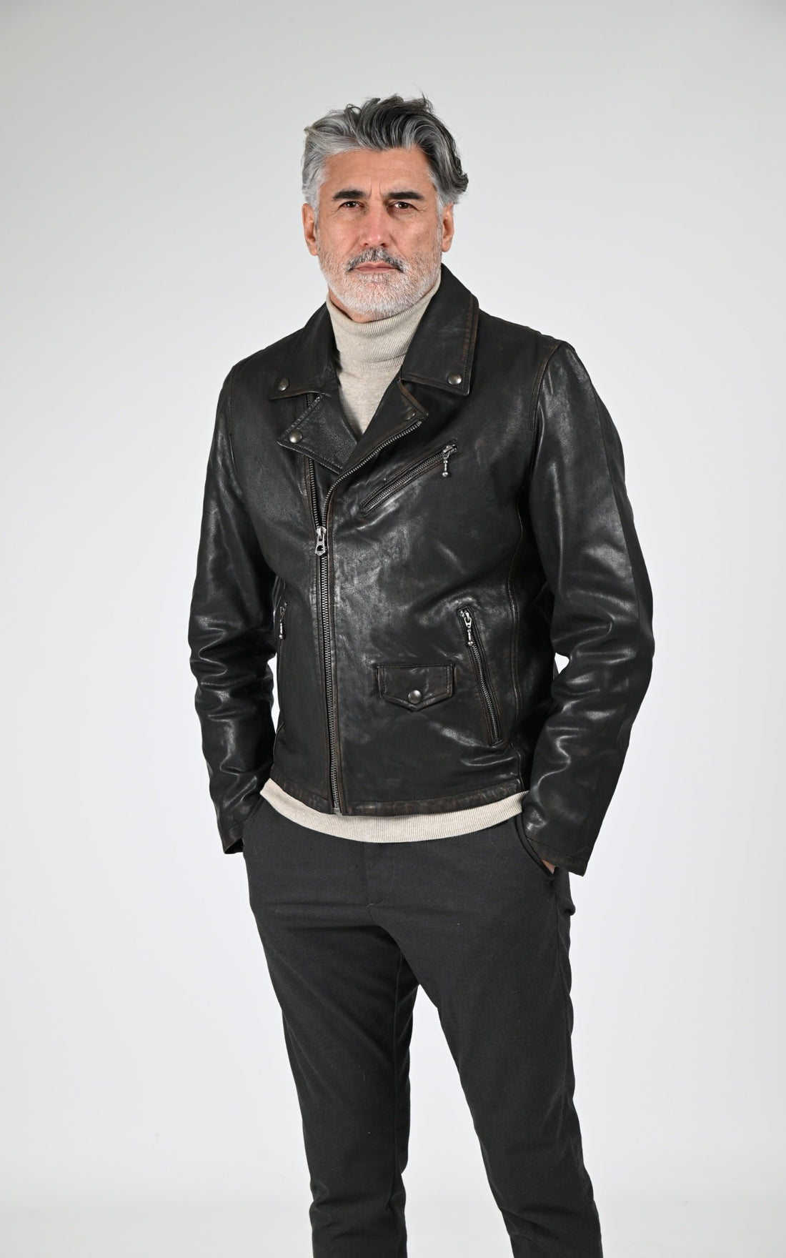 A &quot;MIAMI 102427&quot; Noir Daytona 73 Perfecto Homme opened photo