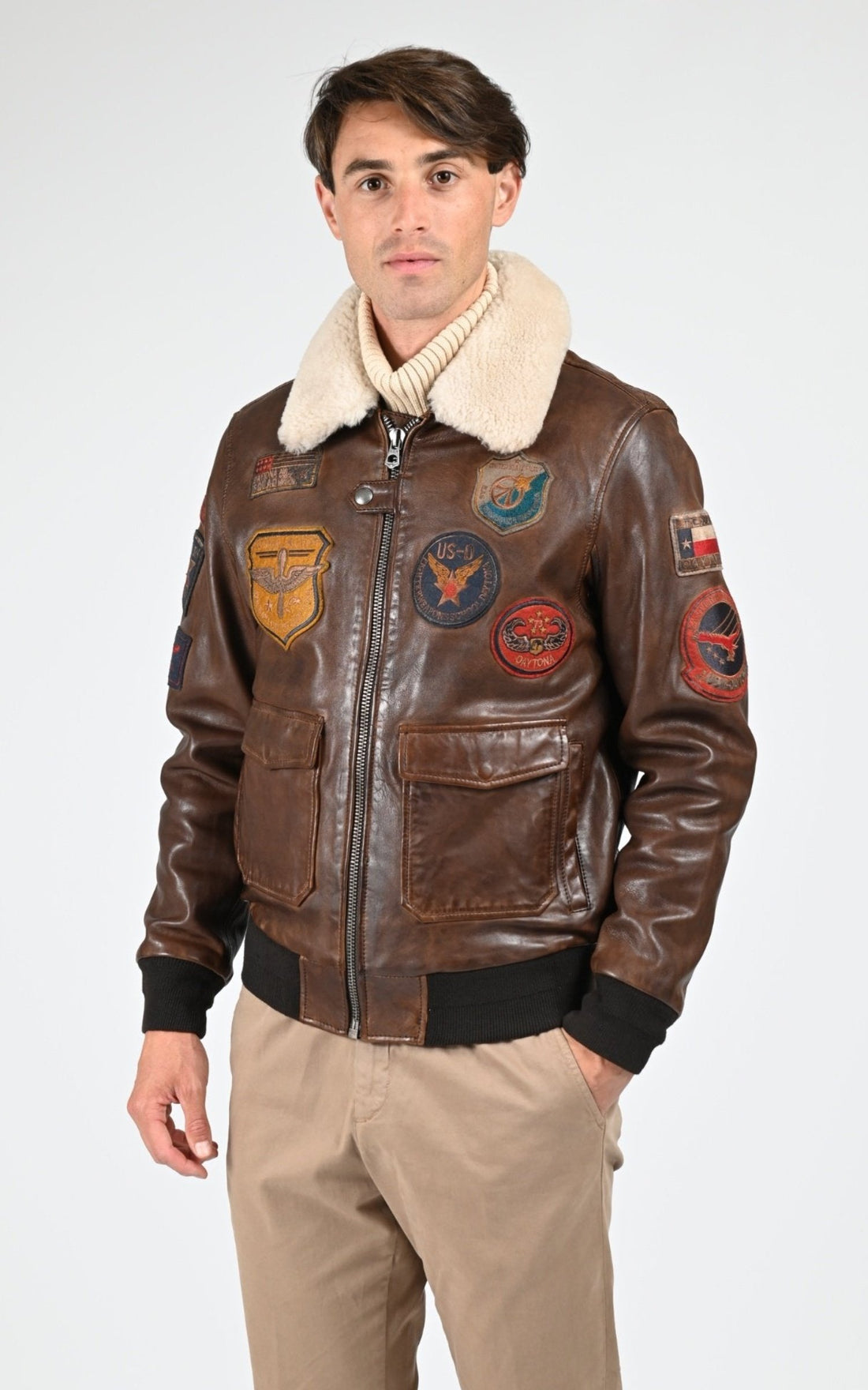 A &quot;MYTHIC 101980&quot; Bison Daytona 73 Pilote Homme details photo