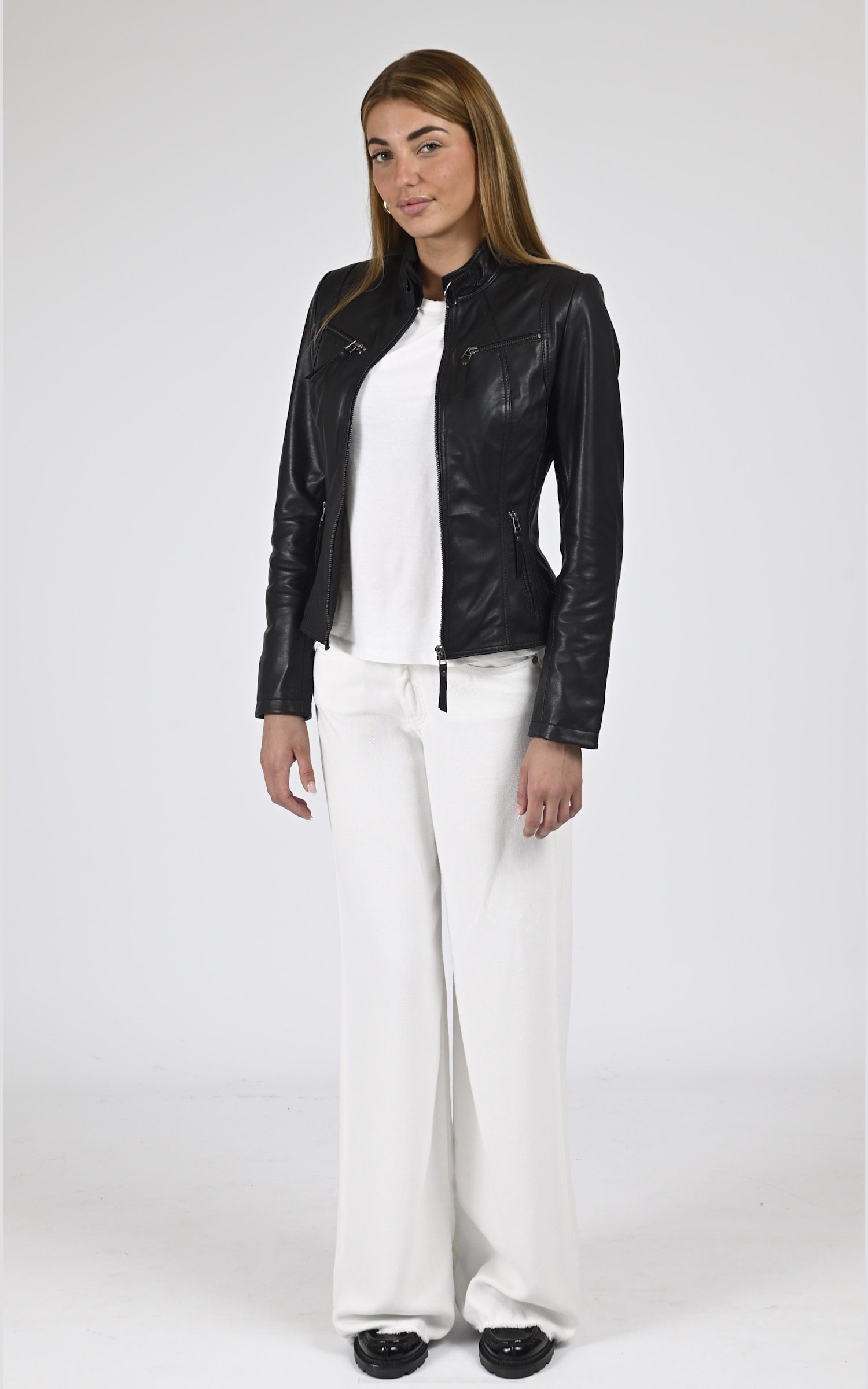 Blouson Cuir Femme La canadienne, modèle P1401 de couleur noir 2