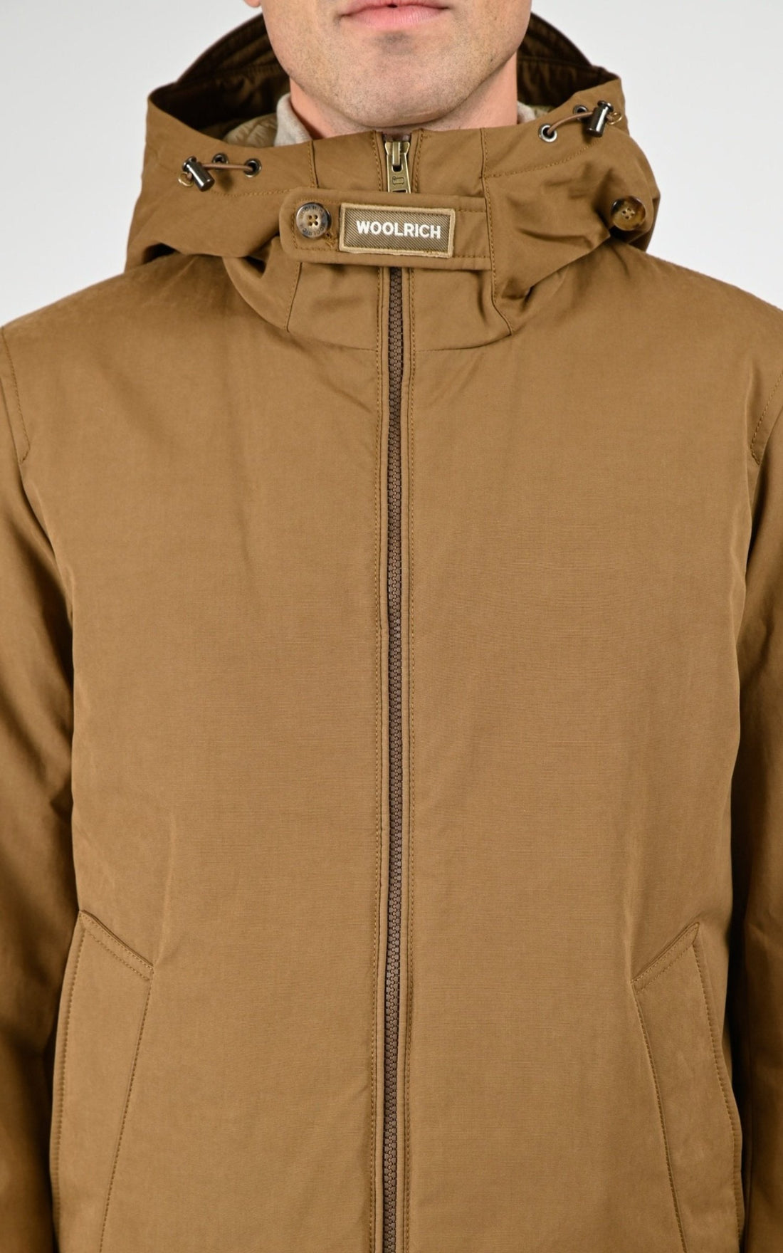 Blouson Textile Homme Woolrich, modèle Pacific jacket ou2047 de couleur coffee