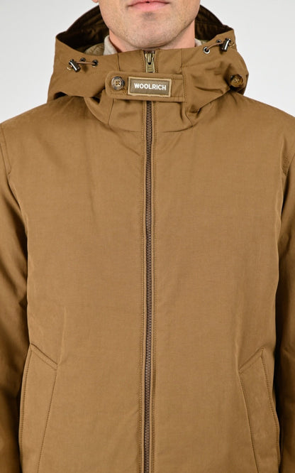 Blouson Textile Homme Woolrich, modèle Pacific jacket ou2047 de couleur coffee