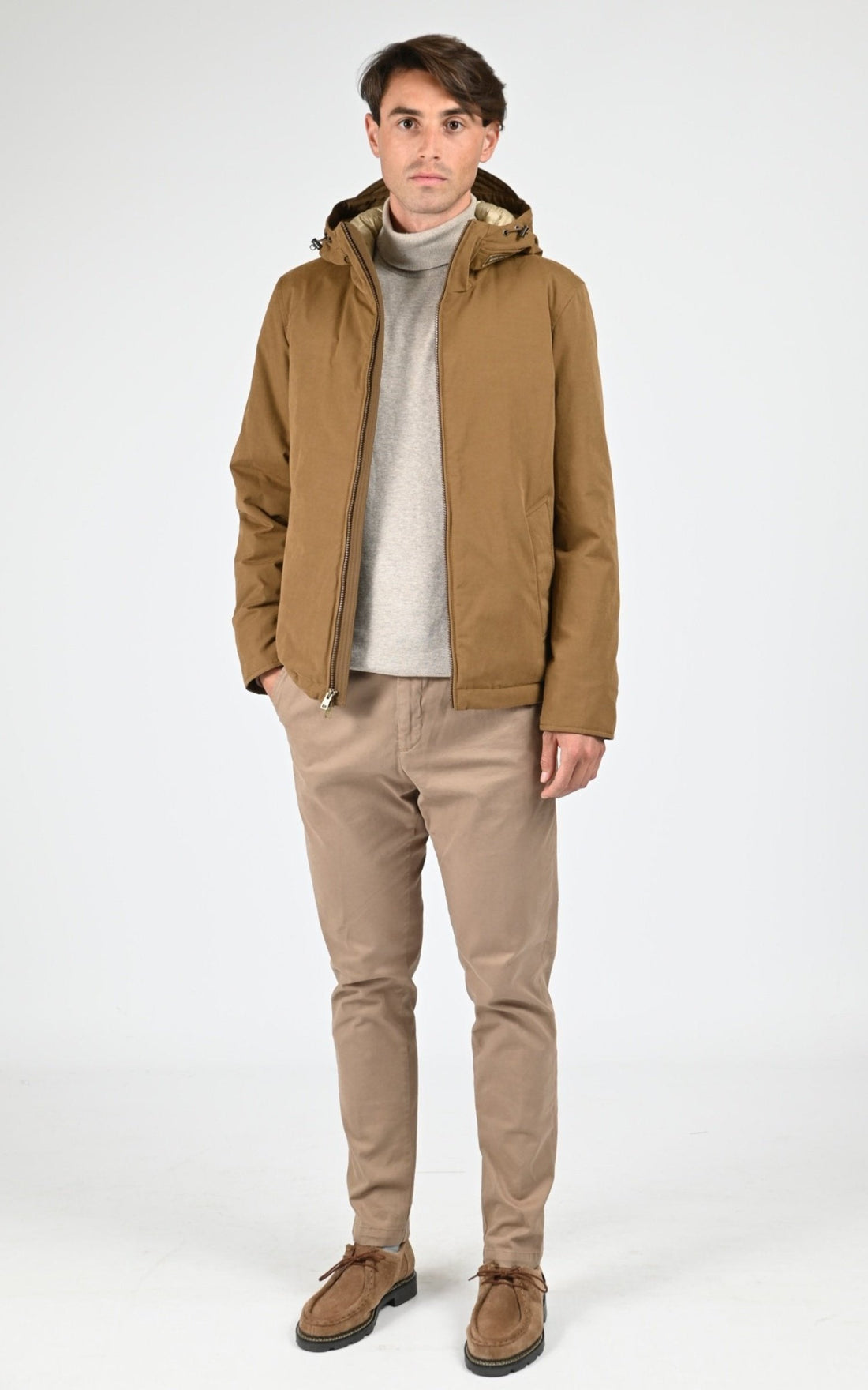 Blouson Textile Homme Woolrich, modèle Pacific jacket ou2047 de couleur coffee
