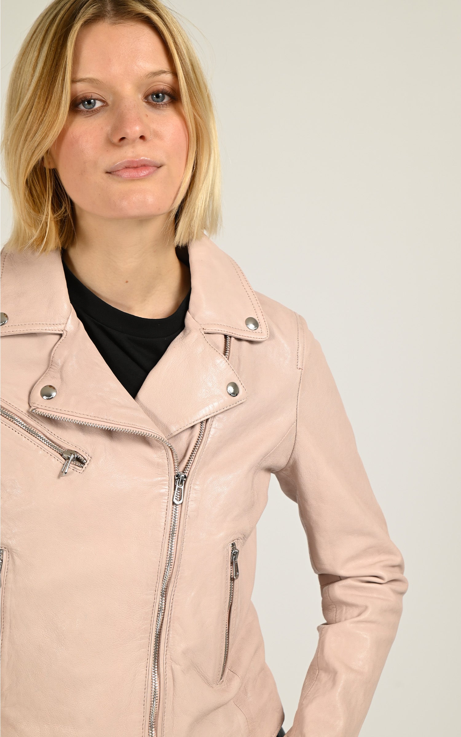 Perfecto de cuero Anthea rosa empolvado