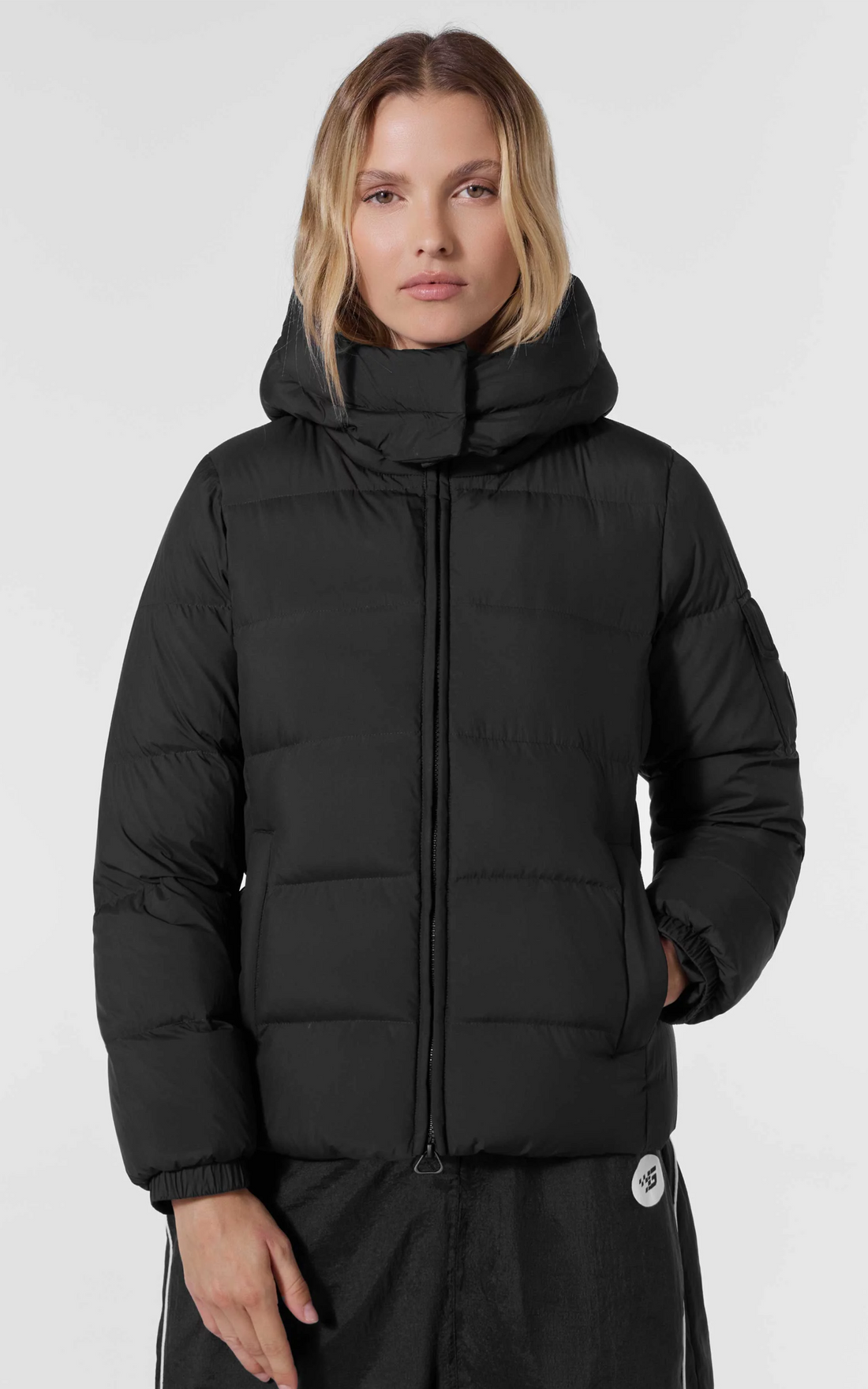 Doudoune cintrée à capuche Ondine Bright noir