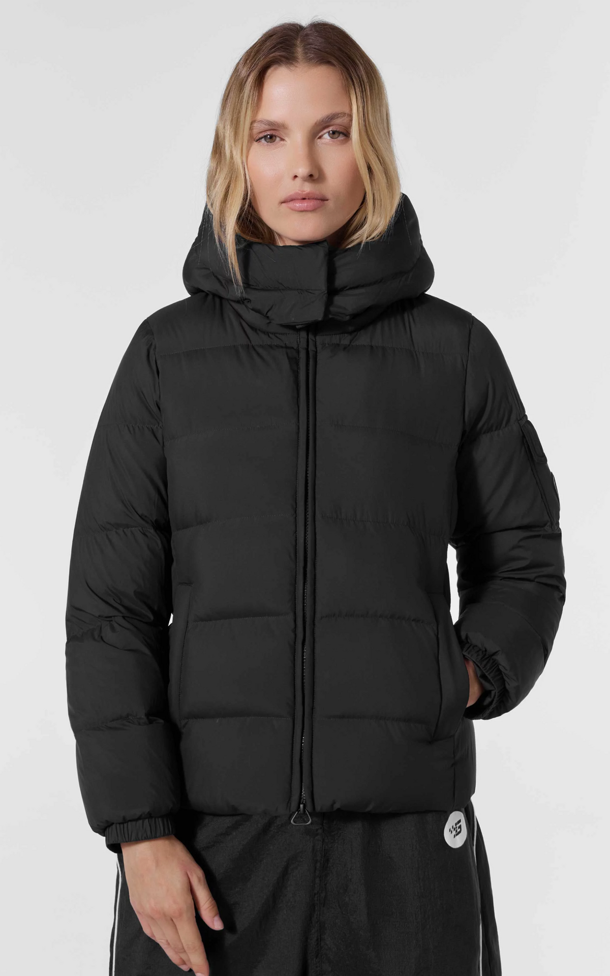 Doudoune cintrée à capuche Ondine Bright noir
