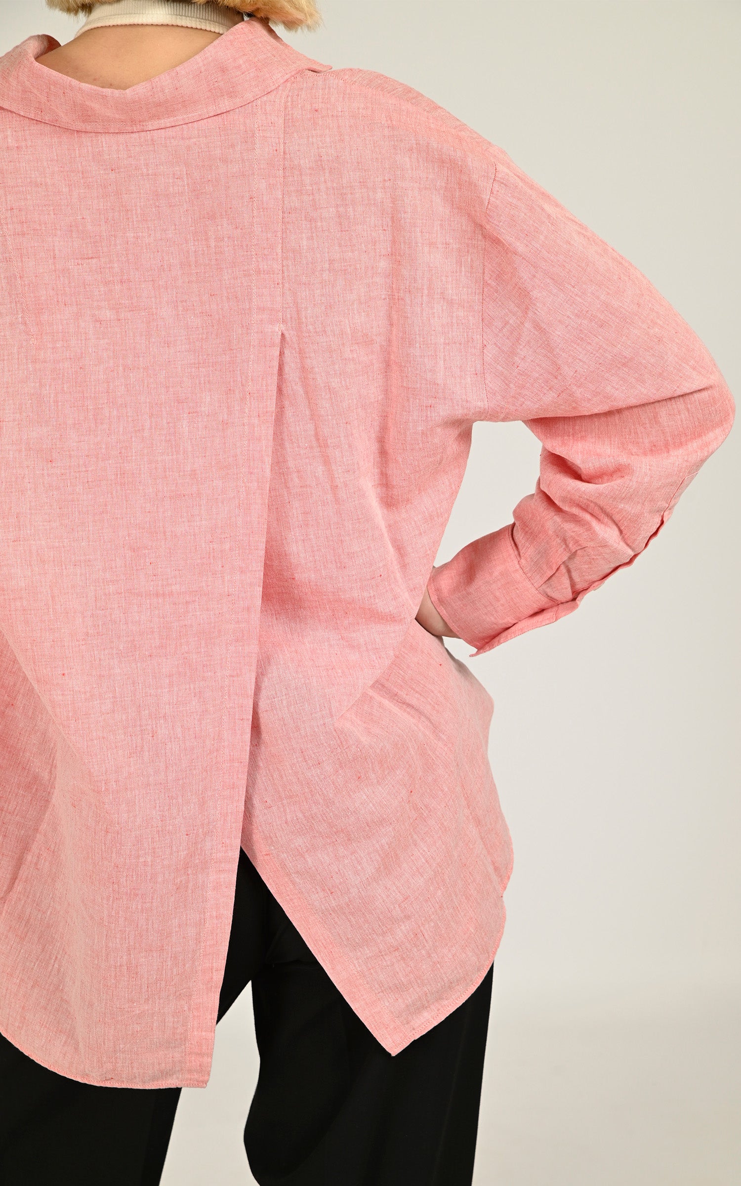 Oversized pink linen shirt 4