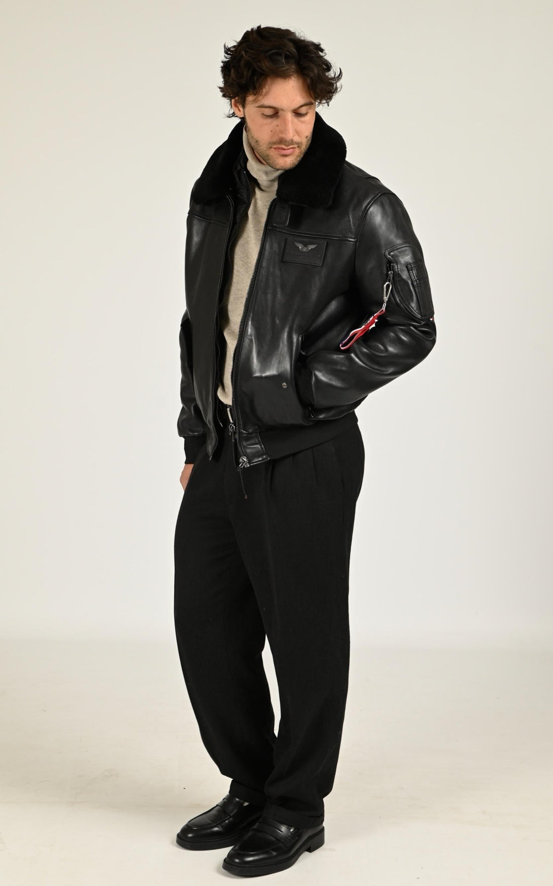 Pilote Cuir Homme Patrouille De France, modèle Rafal de couleur noir