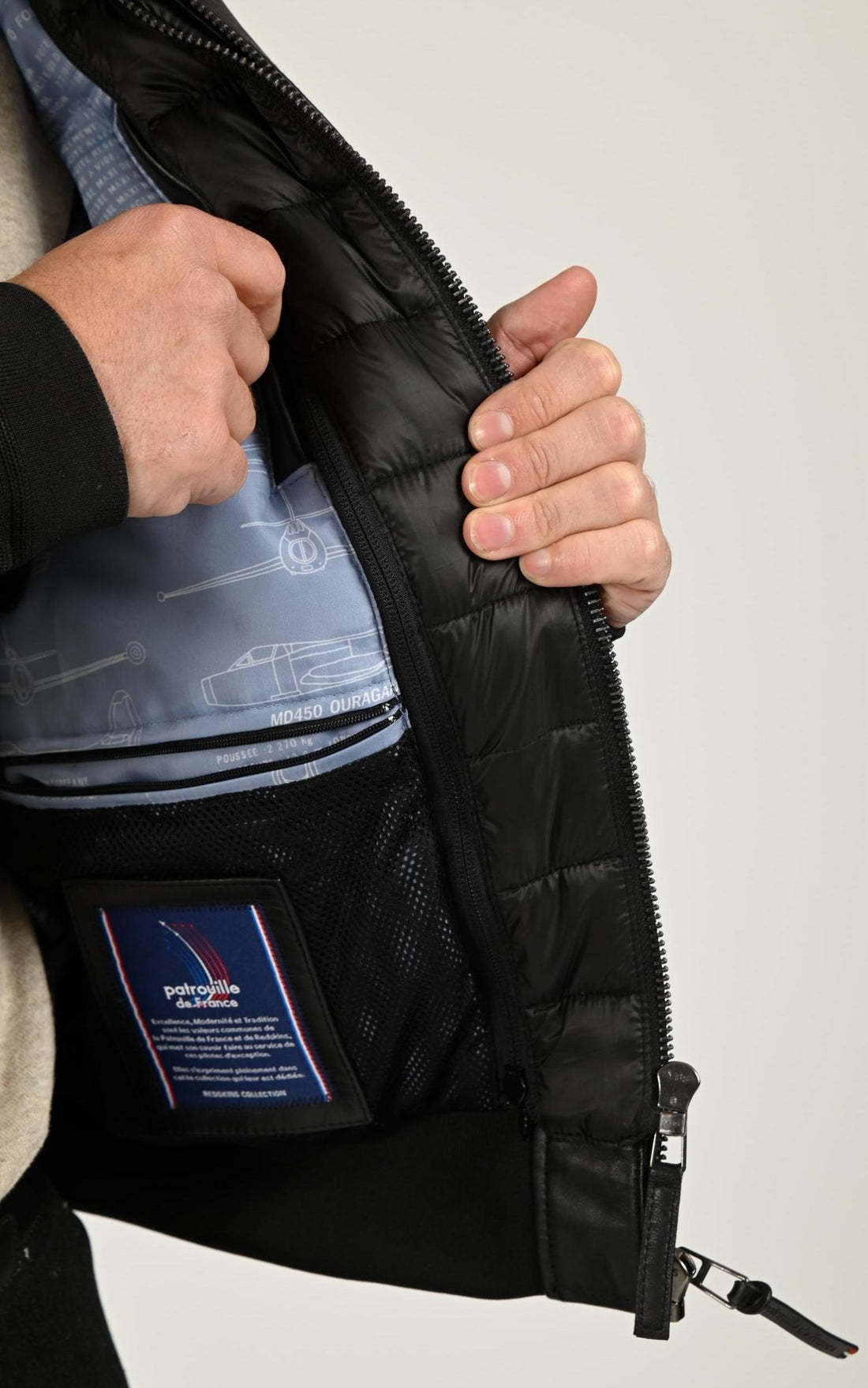 Pilote Cuir Homme Patrouille De France, modèle Rafal de couleur noir