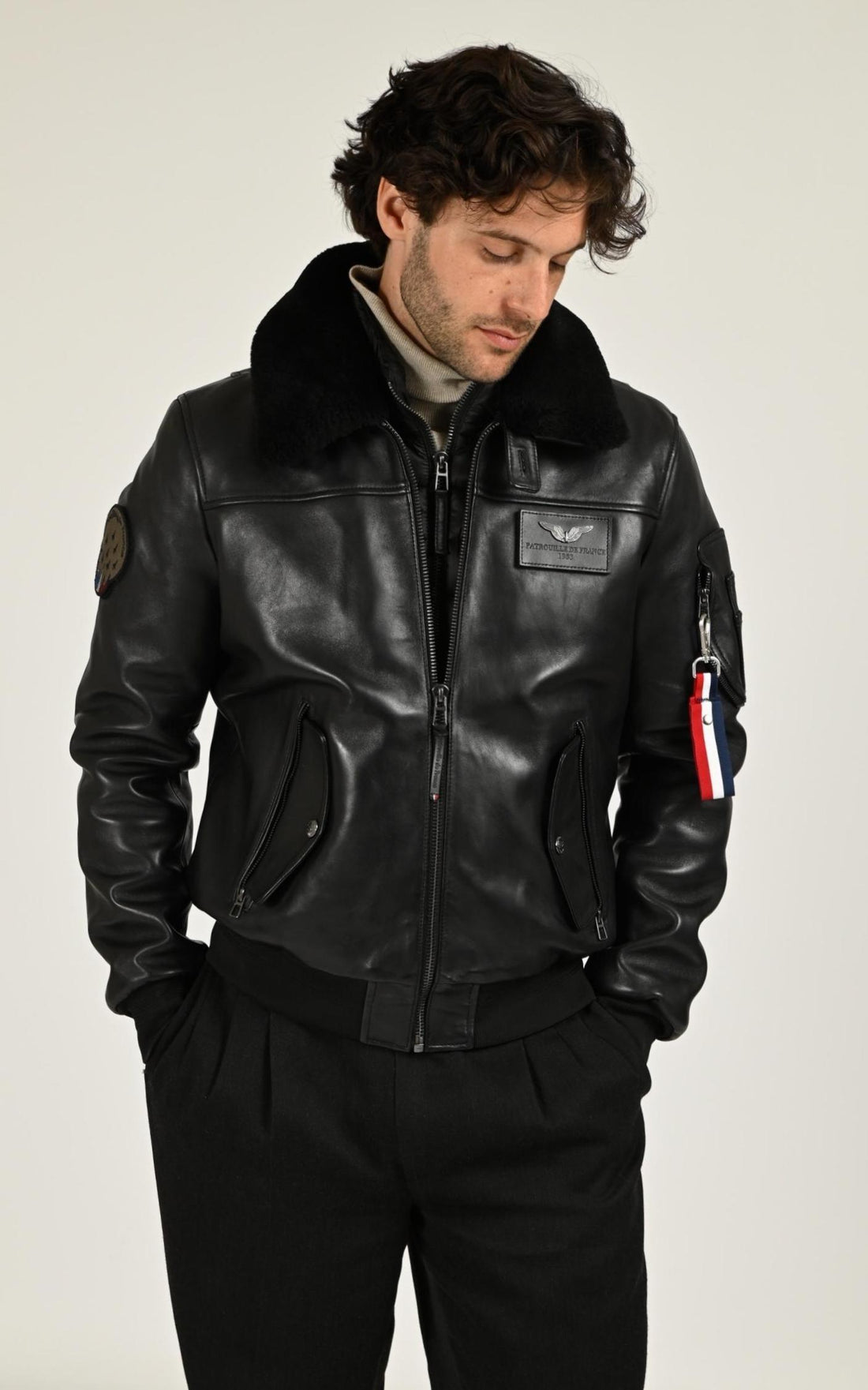 Pilote Cuir Homme Patrouille De France, modèle Rafal de couleur noir