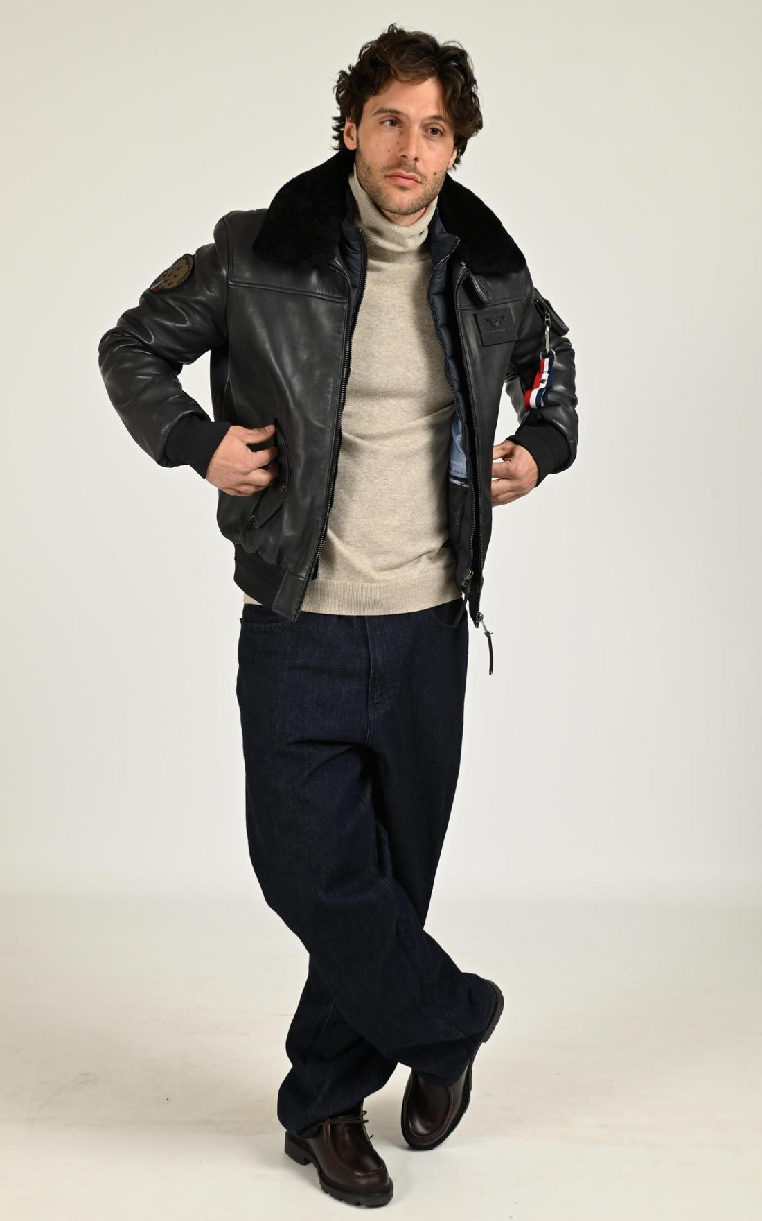 Pilote Cuir Homme Patrouille De France, modèle Rafal de couleur bleu