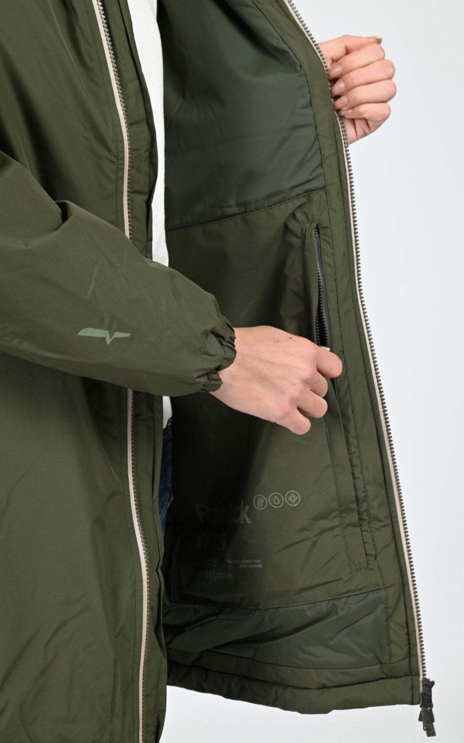 Parka Textile Mixte Aigle, modèle Rain pack warm aiw25uoui006 de couleur avocat 5