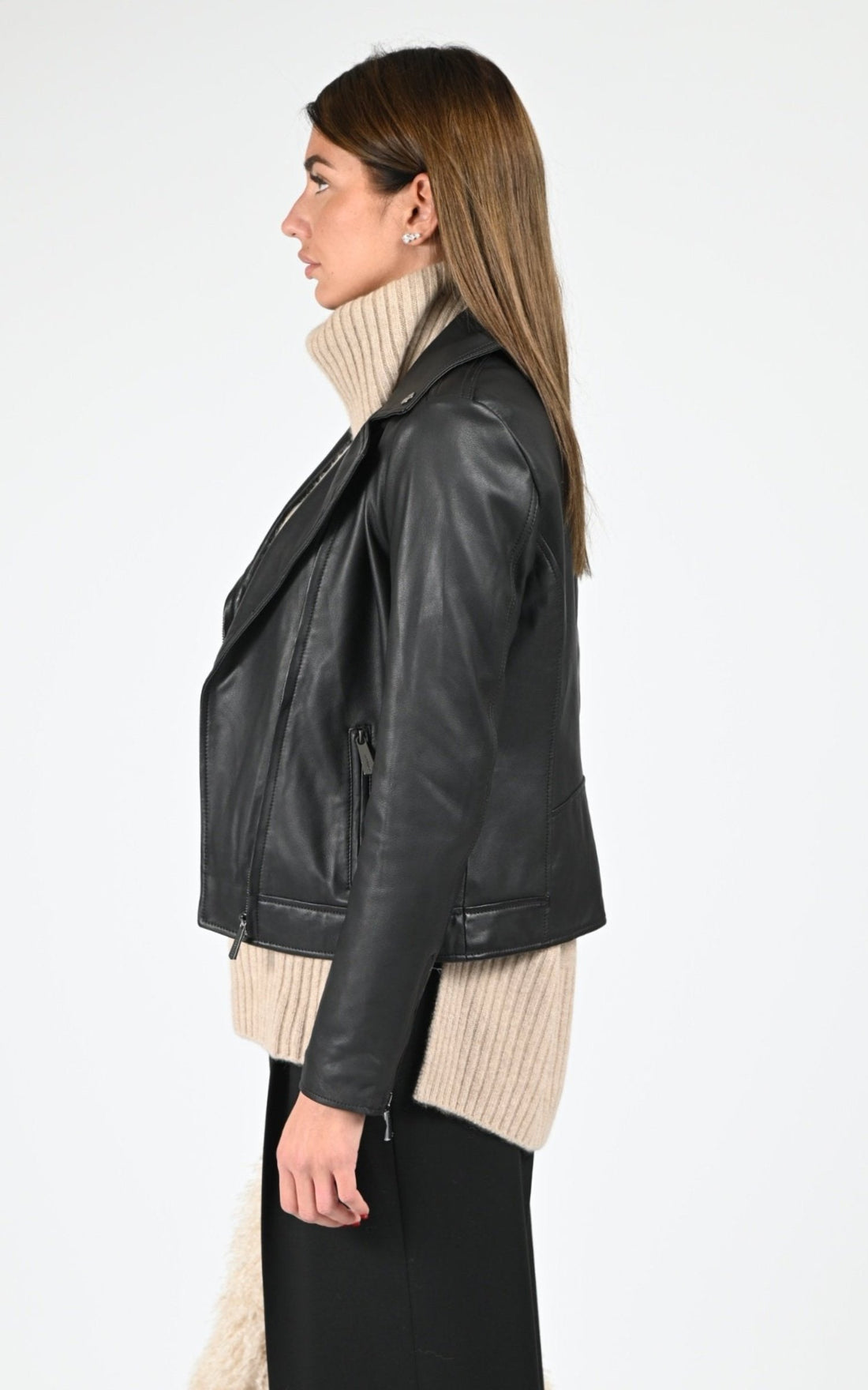 Blouson Cuir Femme Oakwood, modèle Samba 65107 de couleur black 501
