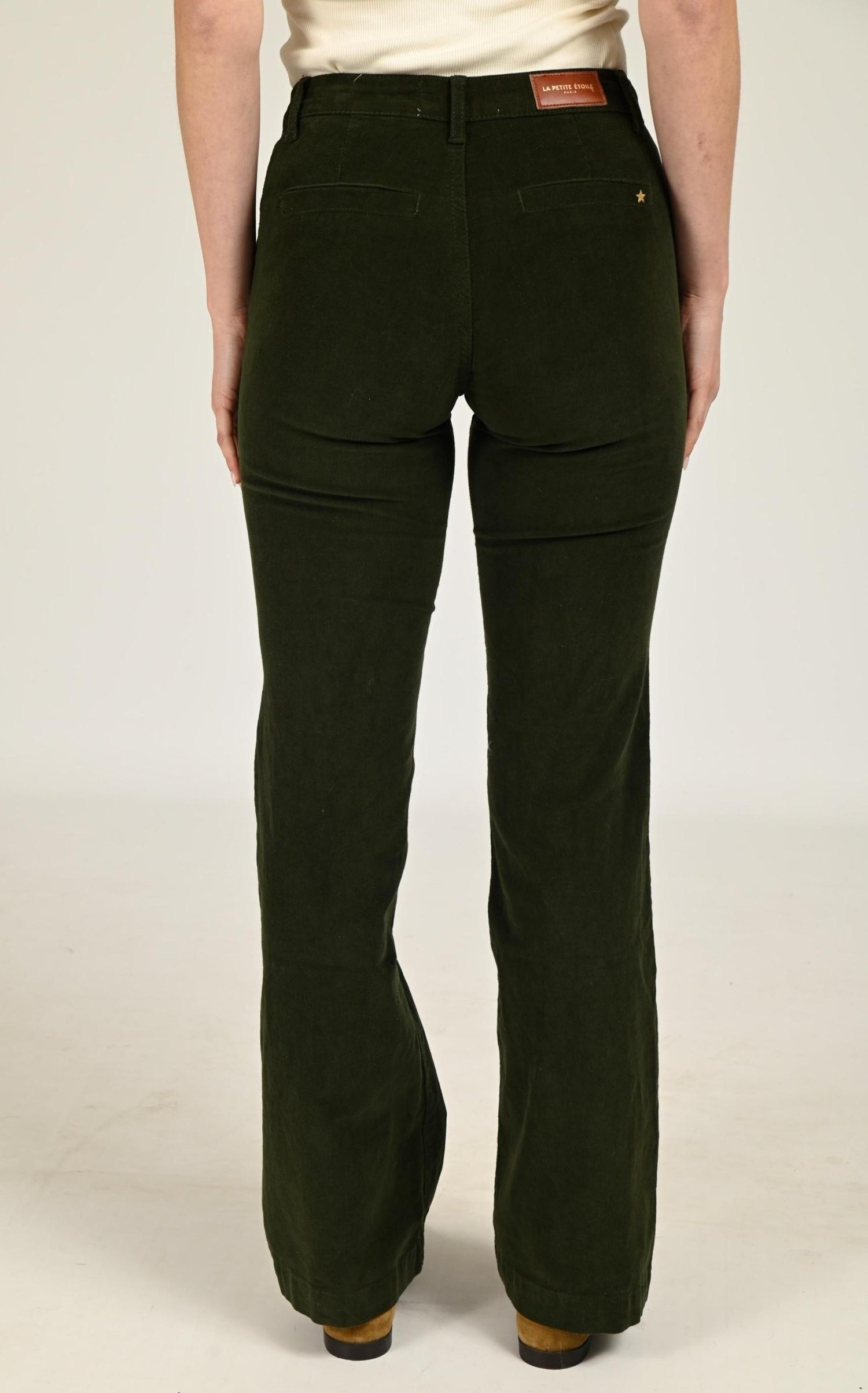Pantalon Textile Femme La Petite Etoile, modèle Sonny de couleur kaki 4