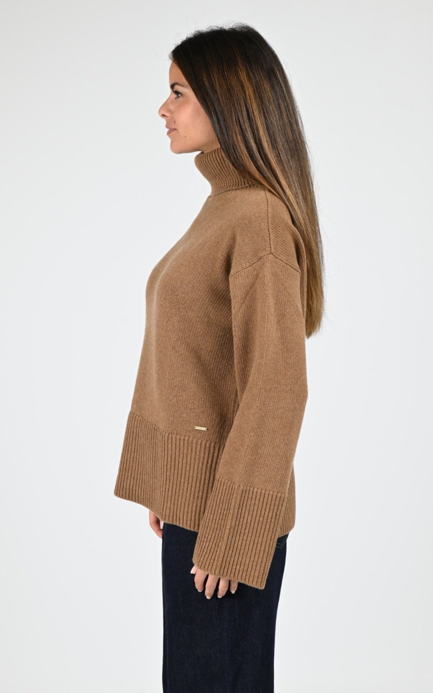 Pull Textile Femme Woolrich, modèle Supergeelong kn2006 de couleur dark camel 3