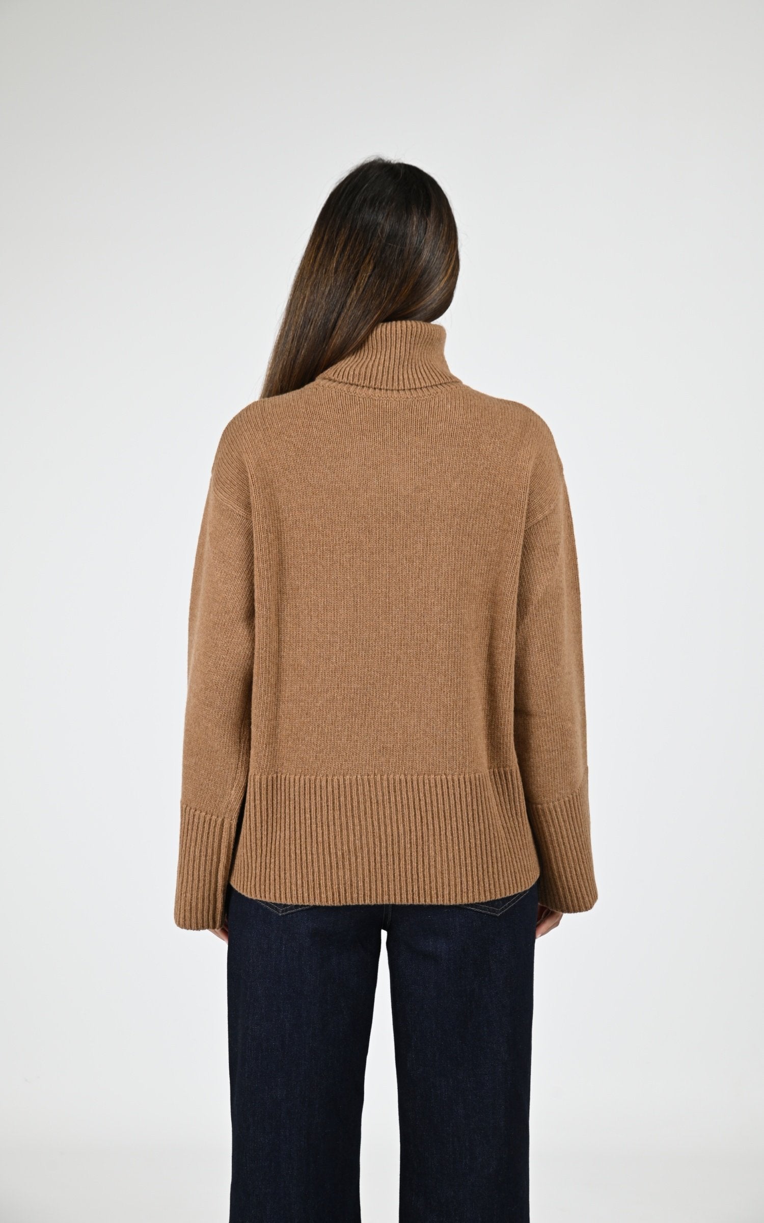 Pull Textile Femme Woolrich, modèle Supergeelong kn2006 de couleur dark camel