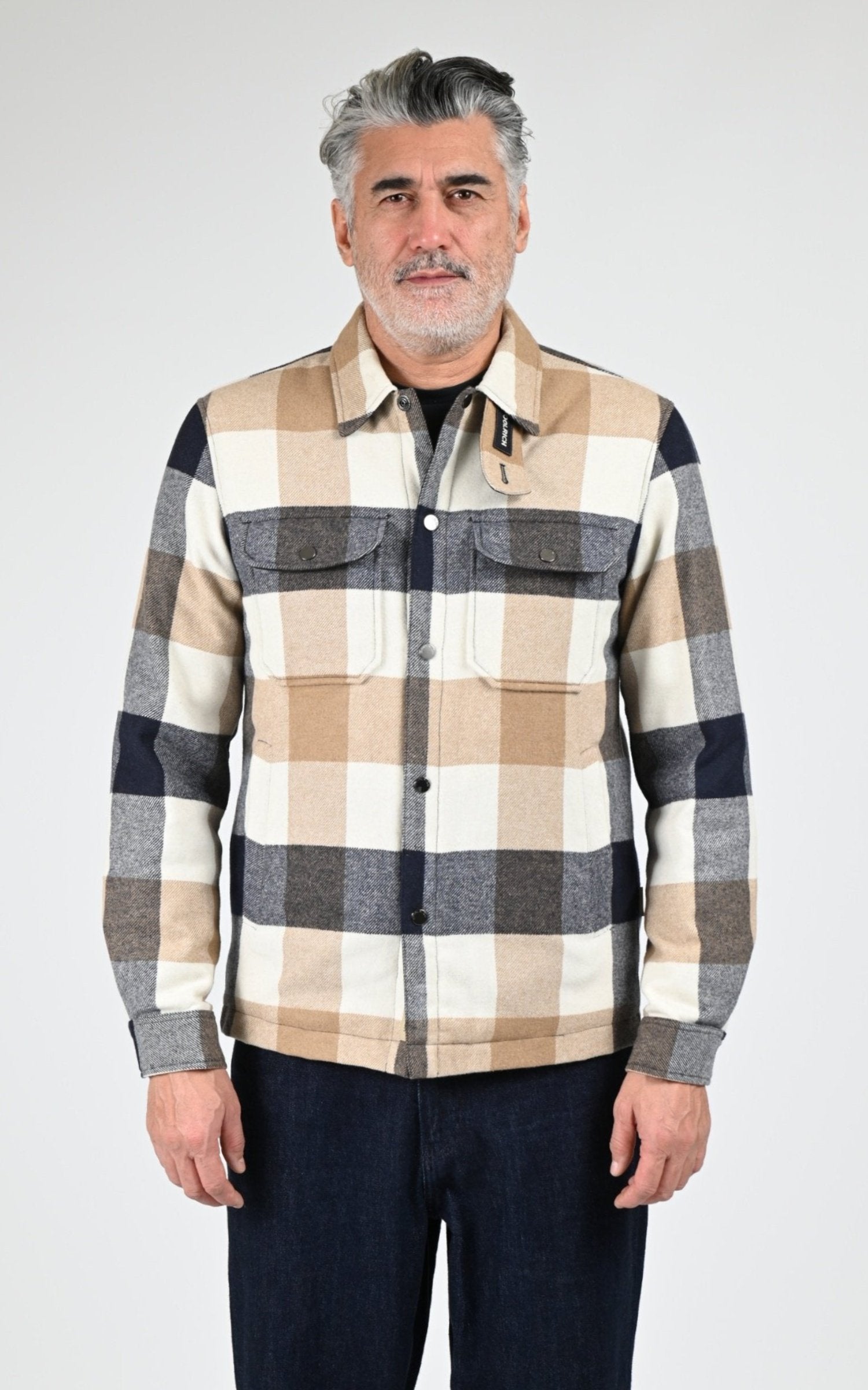 Veste Textile Homme Woolrich, modèle Wool check alaskan os2018 de couleur cream buffalo 1
