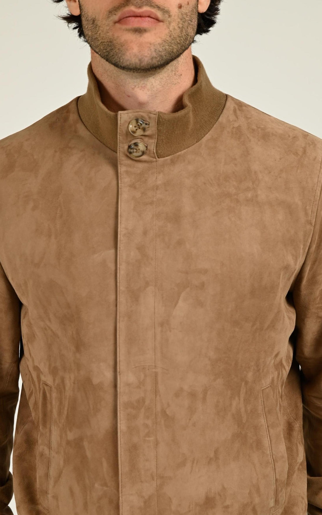 Blouson Daim Homme Serge Pariente, modèle Ziggy de couleur taupe