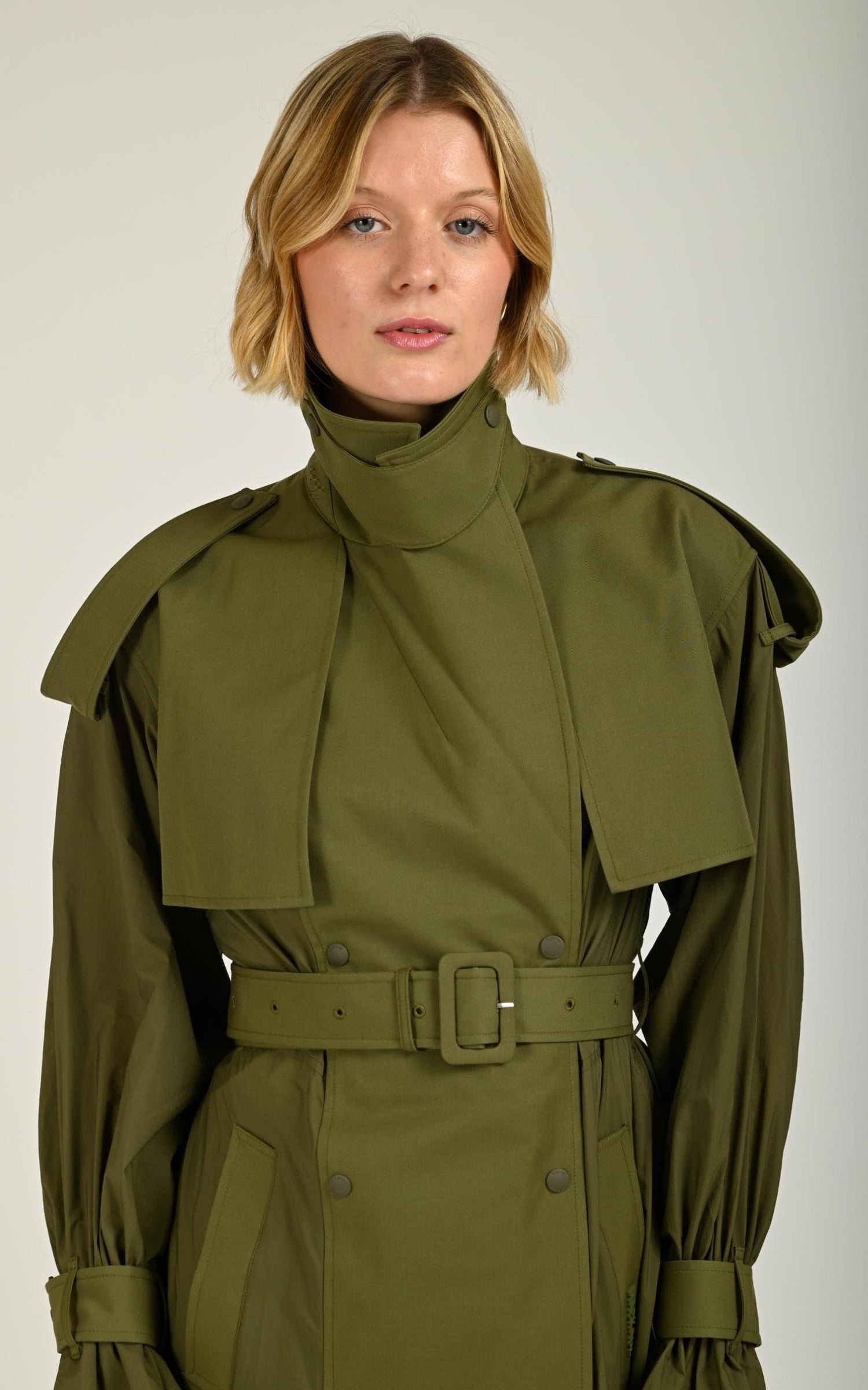 7/8 Textile Femme Mackage, modèle Zonomi de couleur light military 7