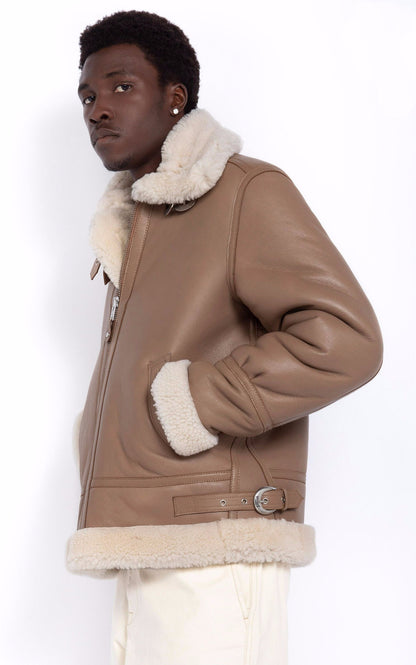 A &quot;LC1259&quot; Beige Schott Bombardier Homme interior photo