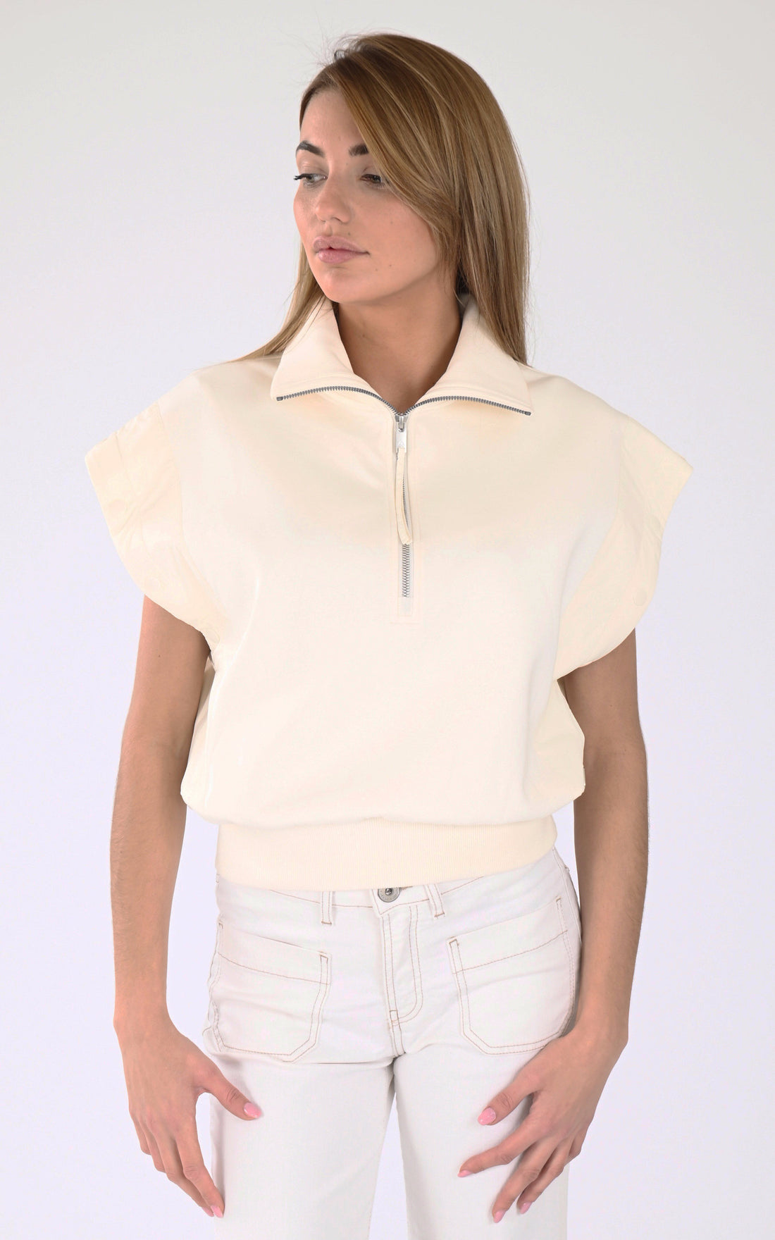 A &quot;MIXED MEDIA TOP M15LS636&quot; Blanc Moose Knuckles Top Femme opened photo