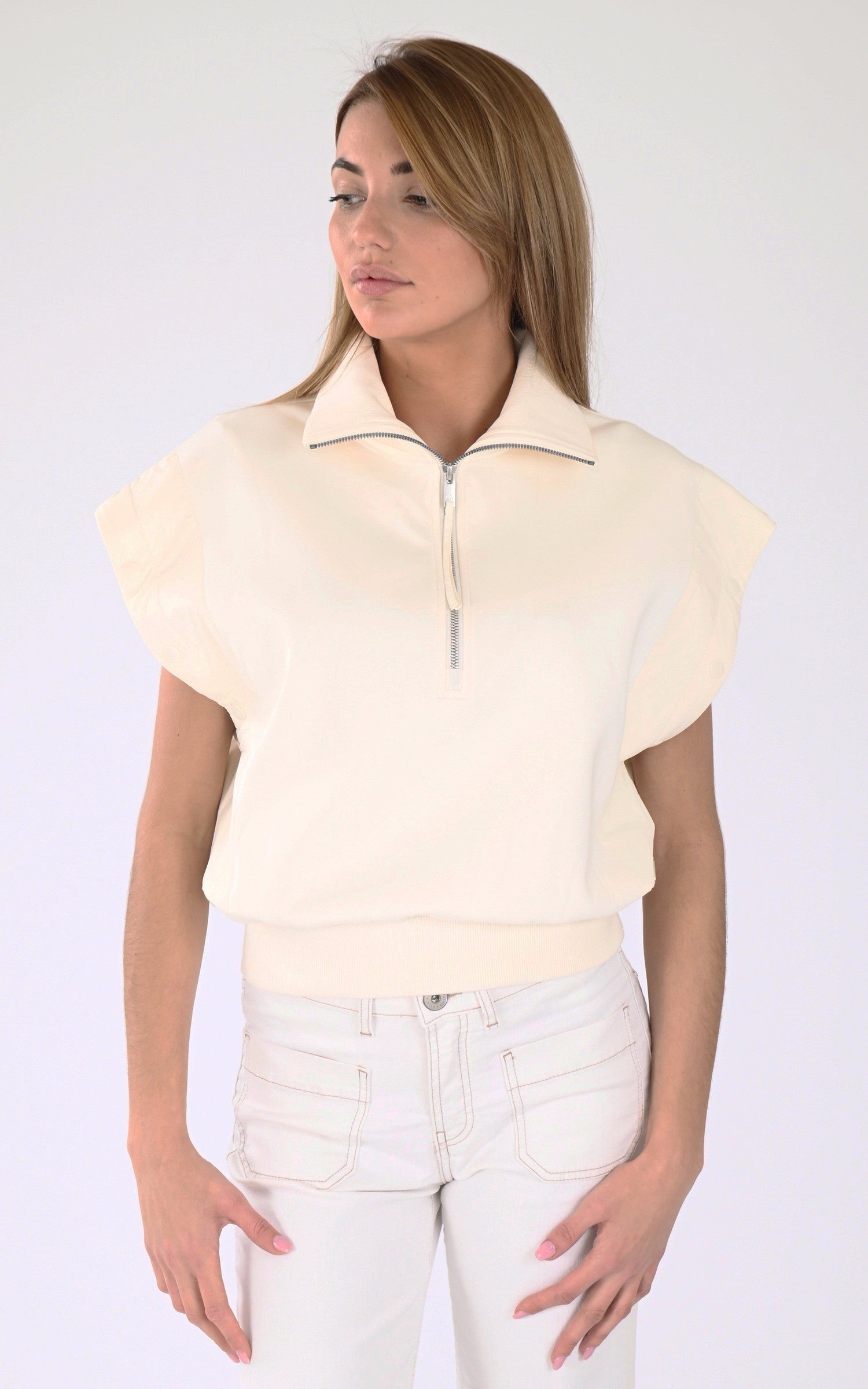 A &quot;MIXED MEDIA TOP M15LS636&quot; Blanc Moose Knuckles Top Femme closed photo
