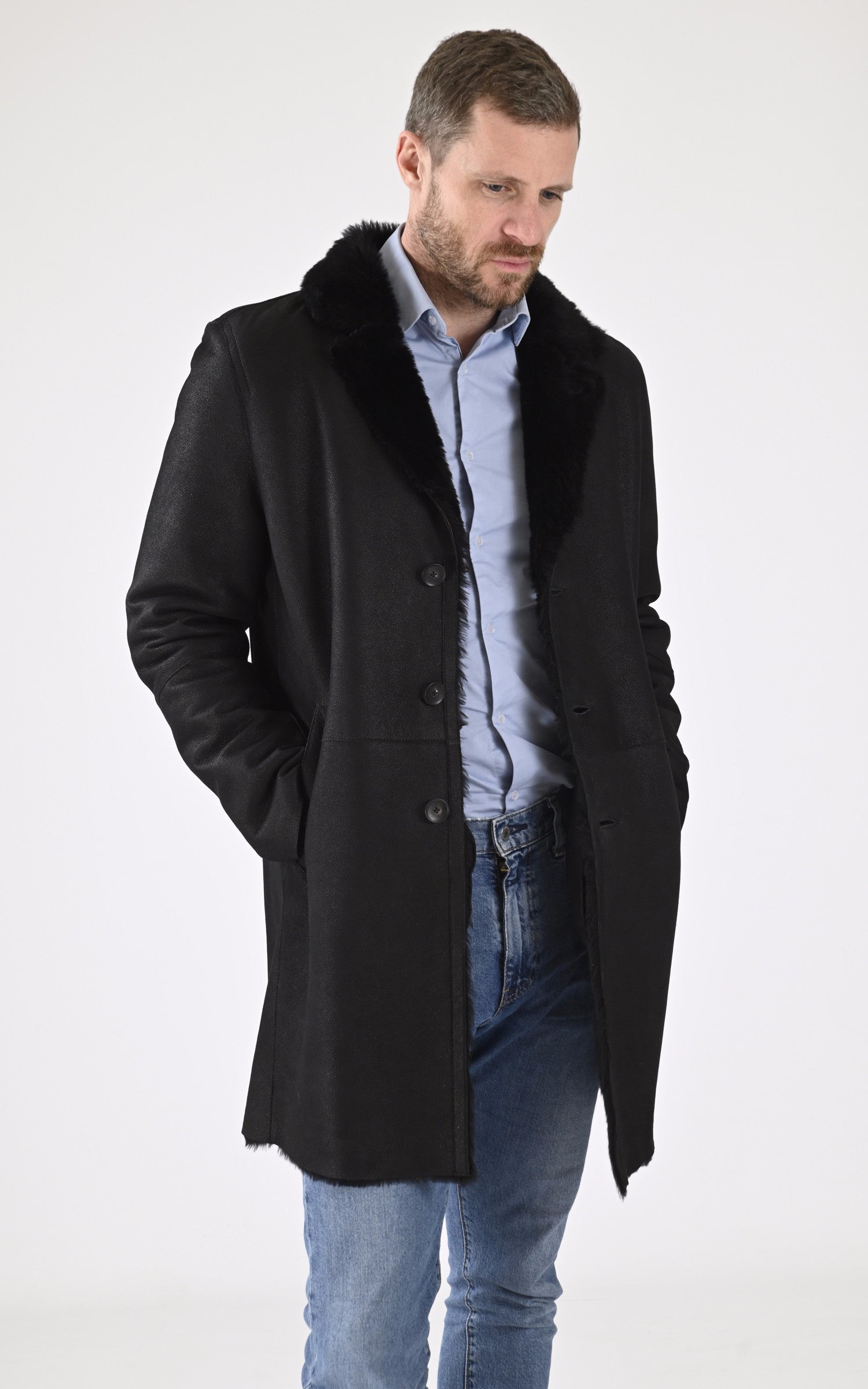 A &quot;T145&quot; Noir Suprema 7/8 Homme opened photo
