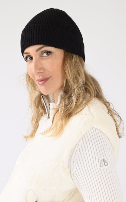 A &quot;BART 64513&quot; Noir Oakwood Bonnet Femme closed photo