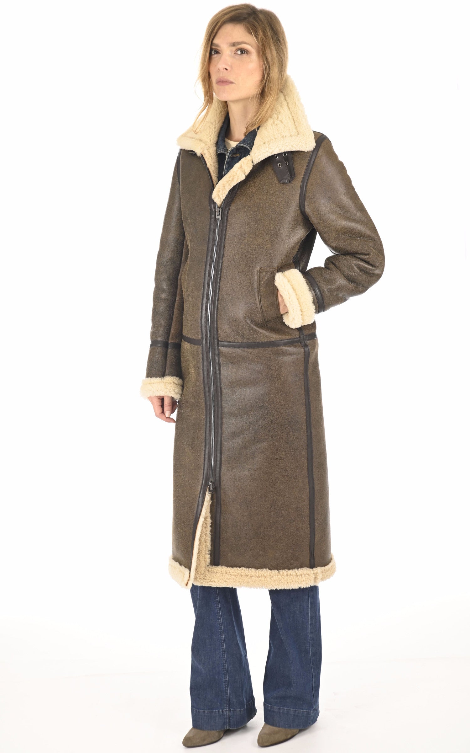 A &quot;CARLOTINE SANS CAP FF&quot; Marron La Canadienne 7/8 Femme closed photo