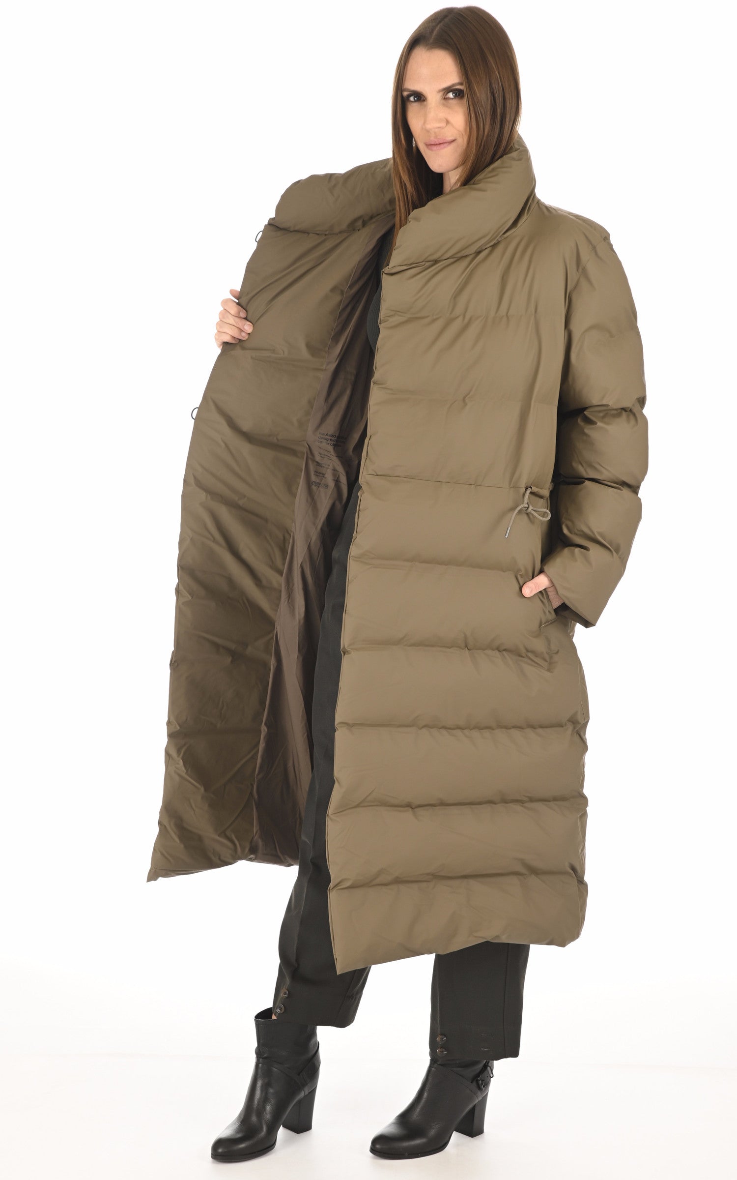 A &quot;15170 LONG PUFFER JACKET&quot; Taupe Rains Mt Doudoune Femme interior photo