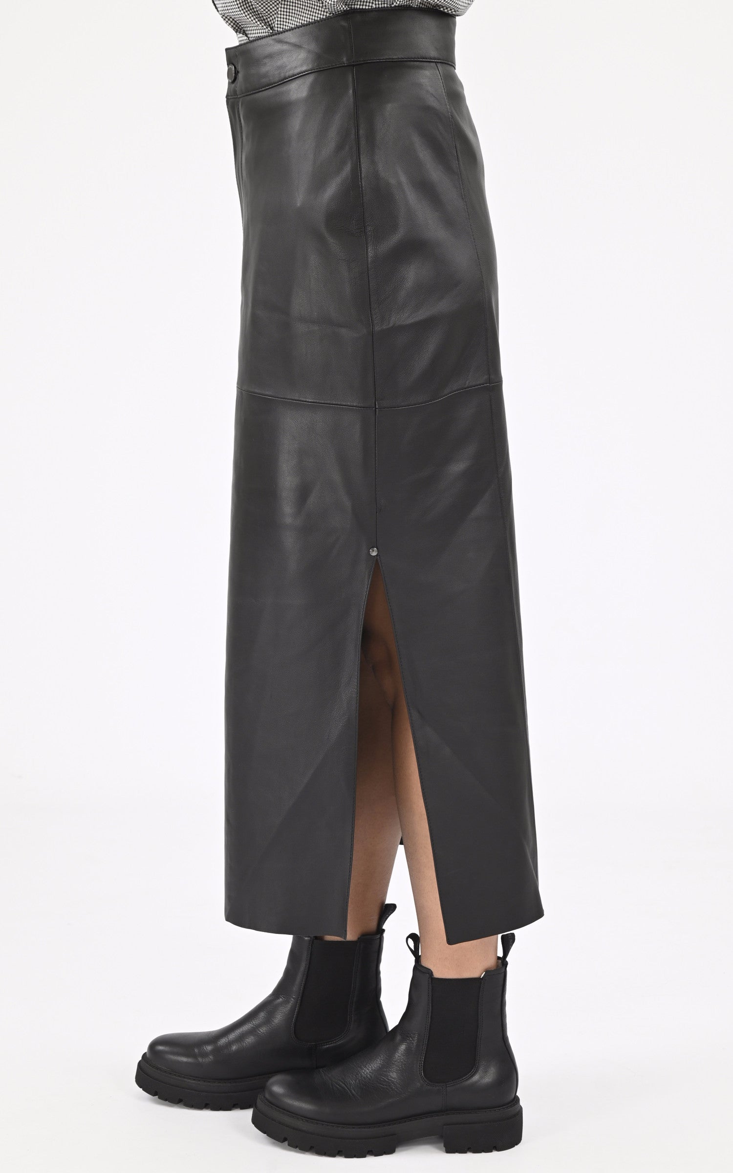 A &quot;MENTOLA 64915&quot; Noir Oakwood Jupe Femme interior photo