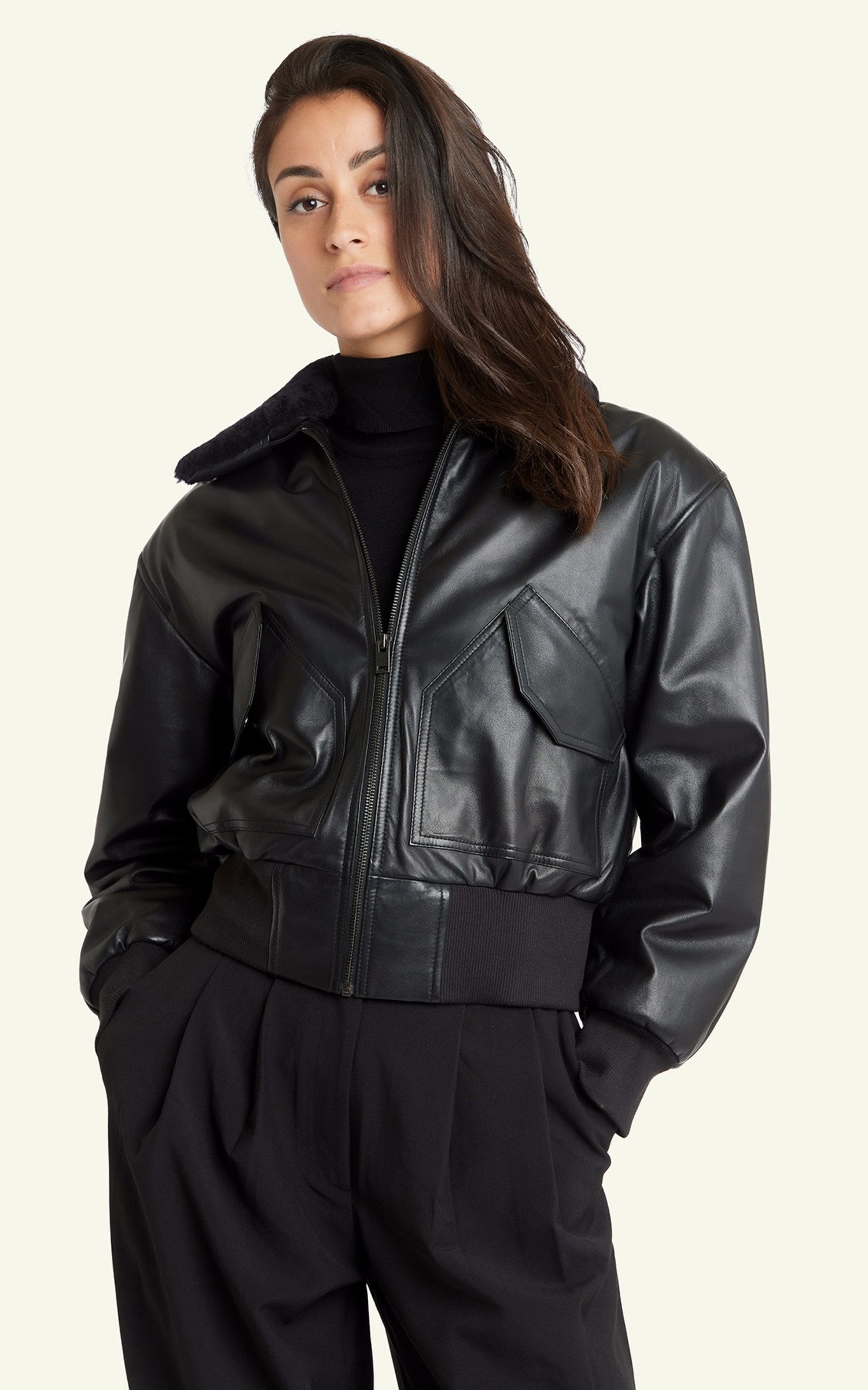 A &quot;DORA&quot; Noir Serge Pariente Blouson Femme opened photo