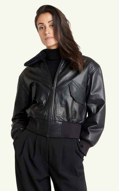 A &quot;DORA&quot; Noir Serge Pariente Blouson Femme opened photo