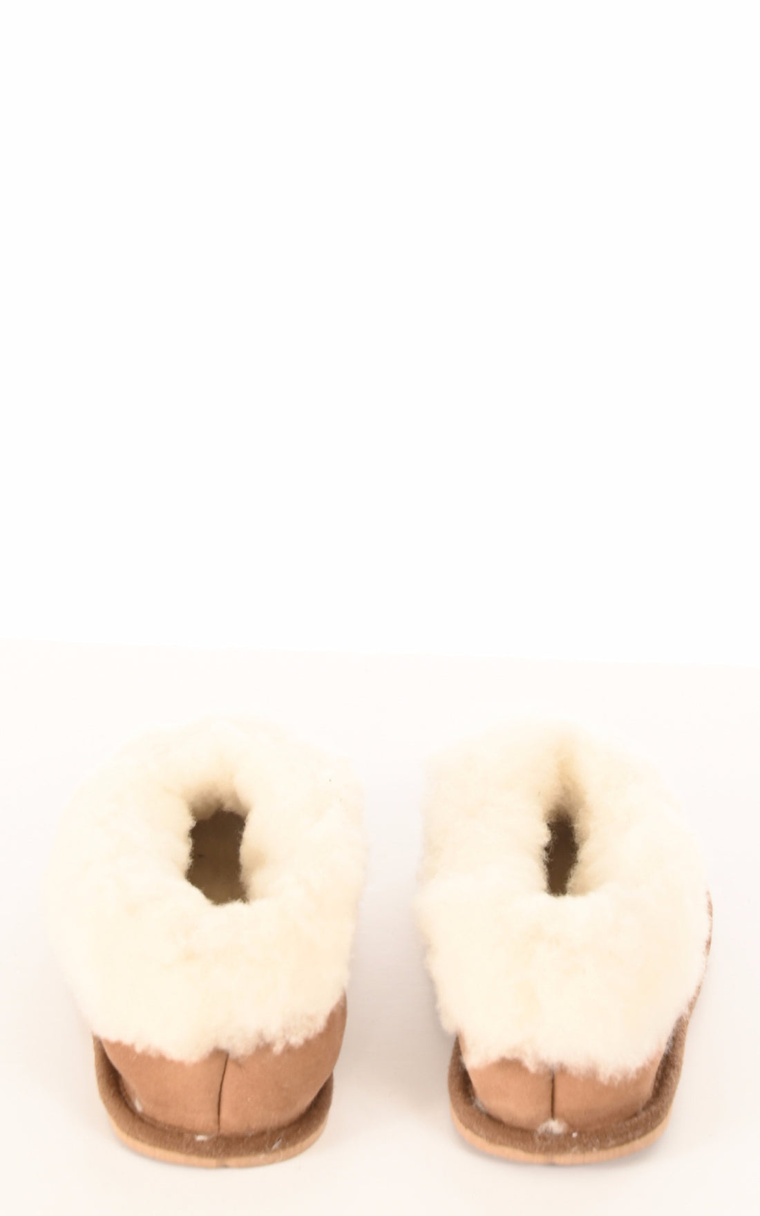 A "CEC" Camel La Canadienne Chaussons Enfant interior photo