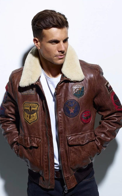 A &quot;MYTHIC 101980&quot; Bison Daytona 73 Pilote Homme closed photo