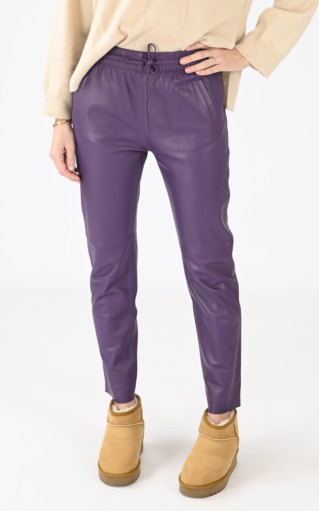 A &quot;GIFT 63641&quot; Violet Oakwood Pantalon Femme opened photo