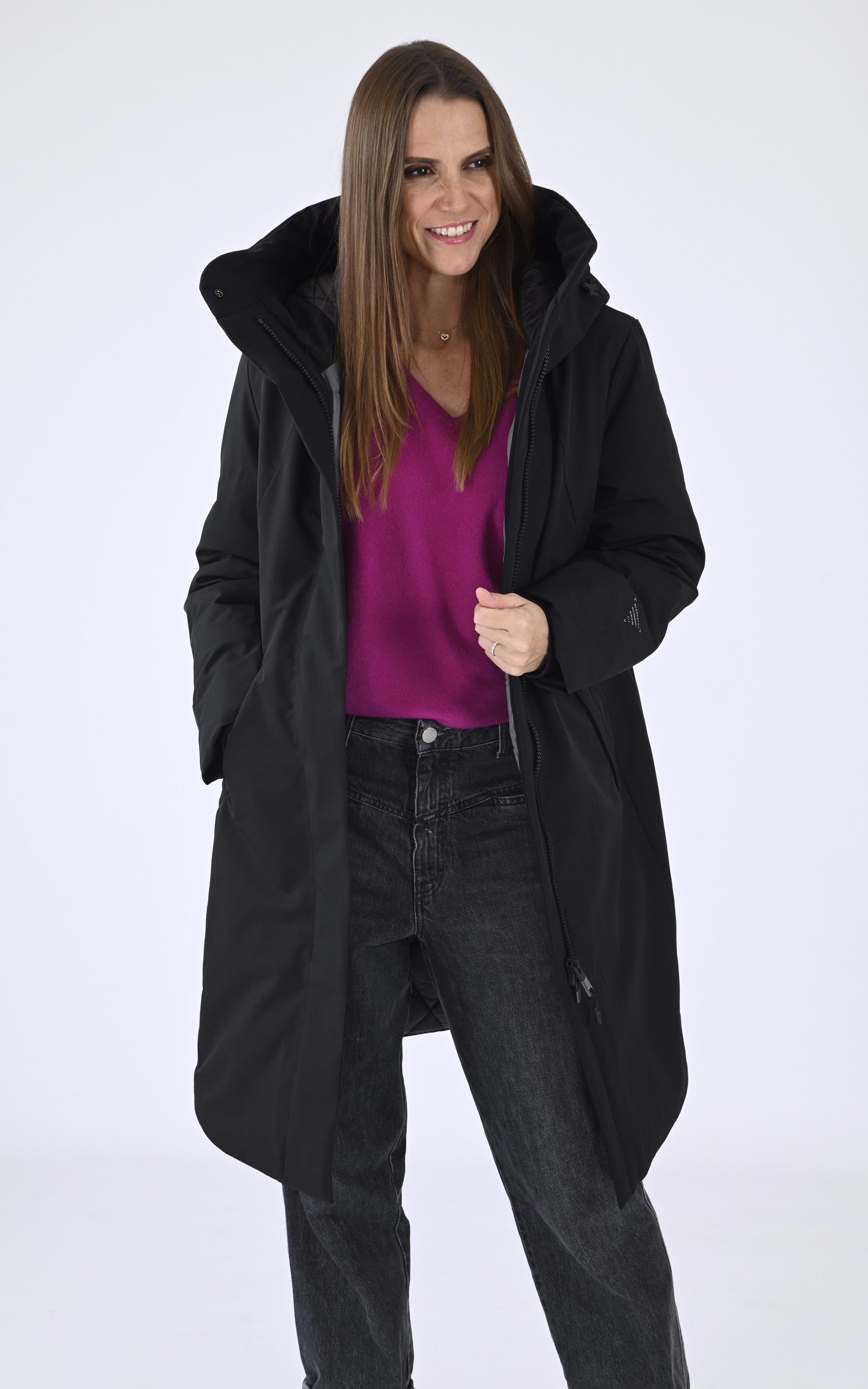 A &quot;GAIA QW504&quot; Noir Krakatau 3/4 Parka Femme closed photo